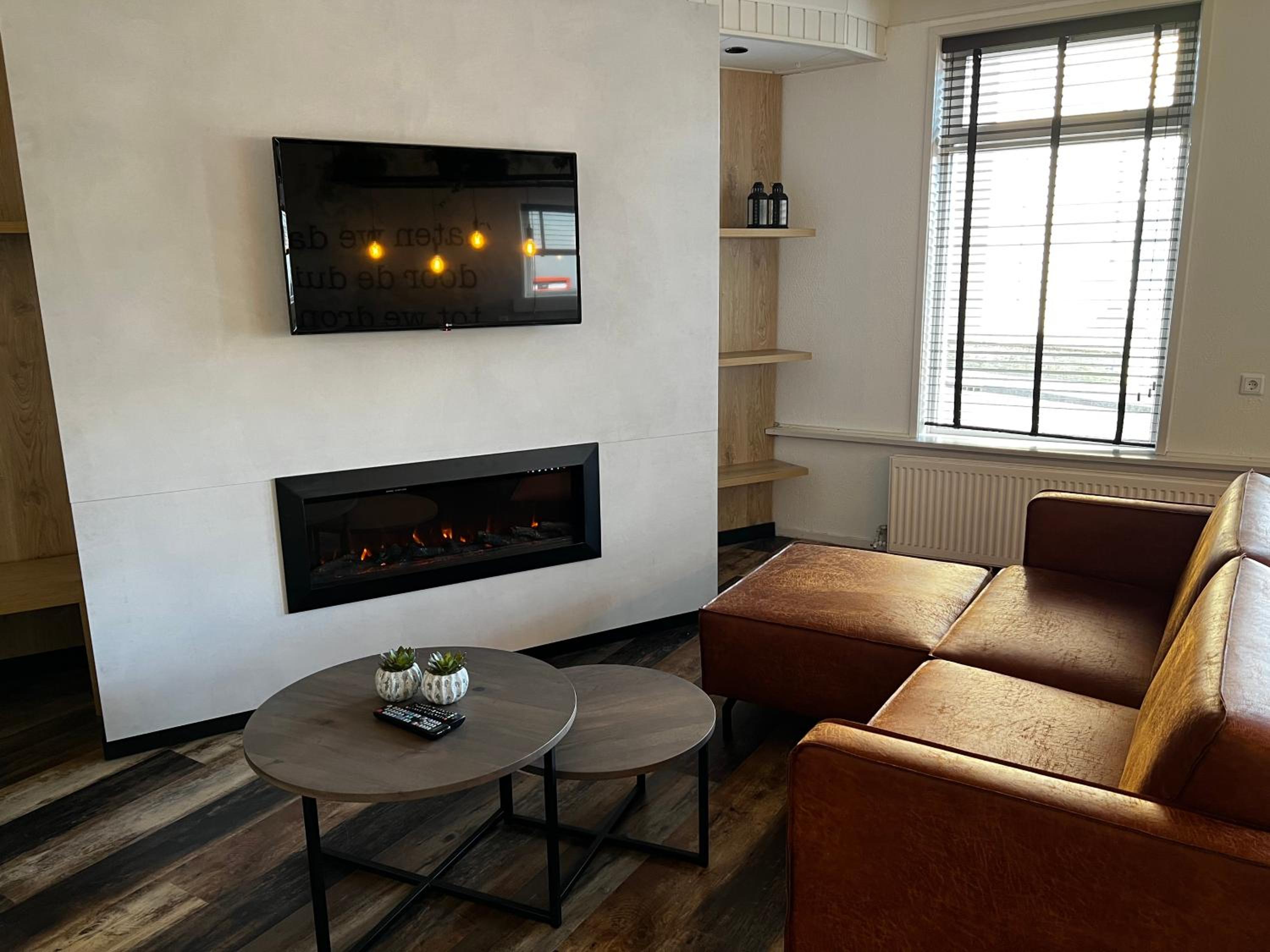 Family Room photo 2