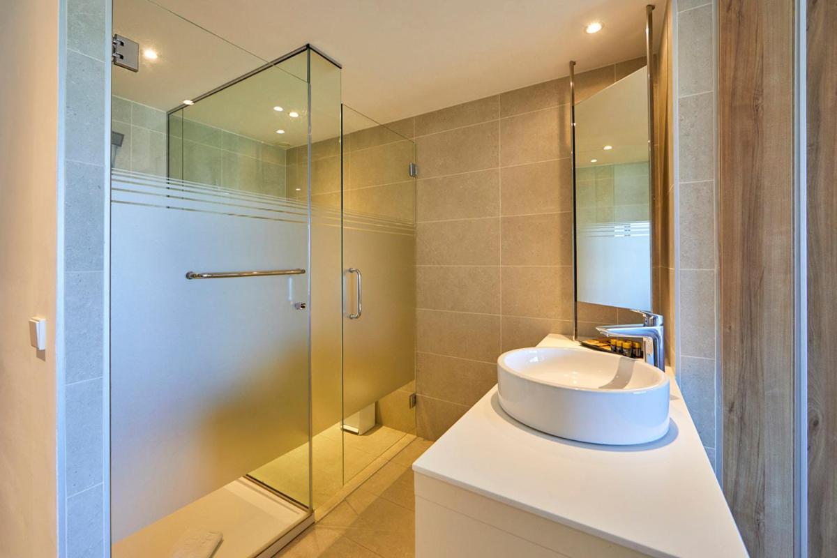 Double Room with Sea View photo 3