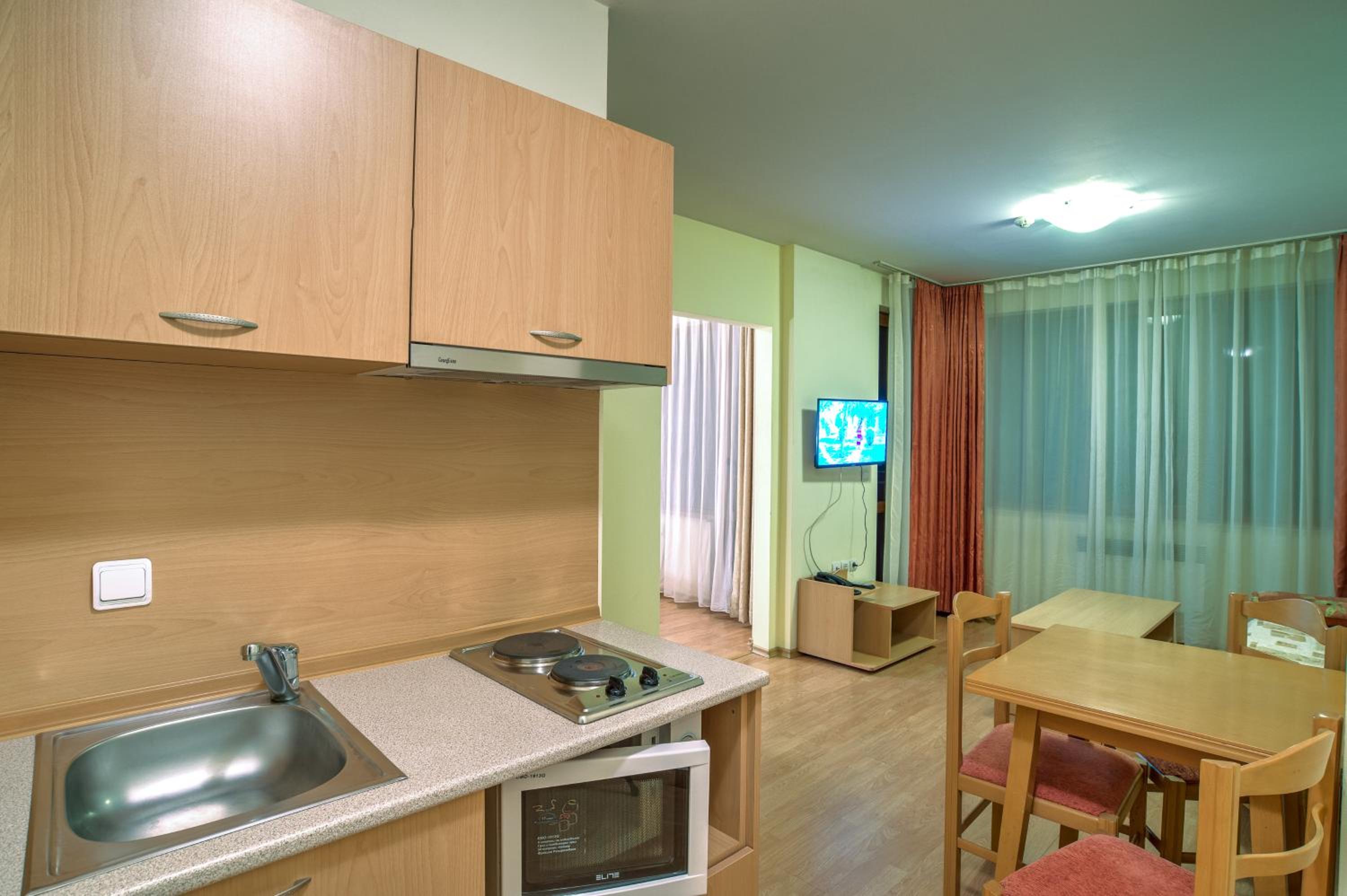 Studio Apartment - Photo 19