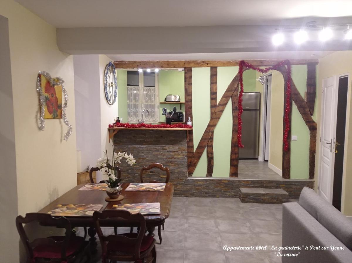 One-Bedroom Apartment - Photo 1