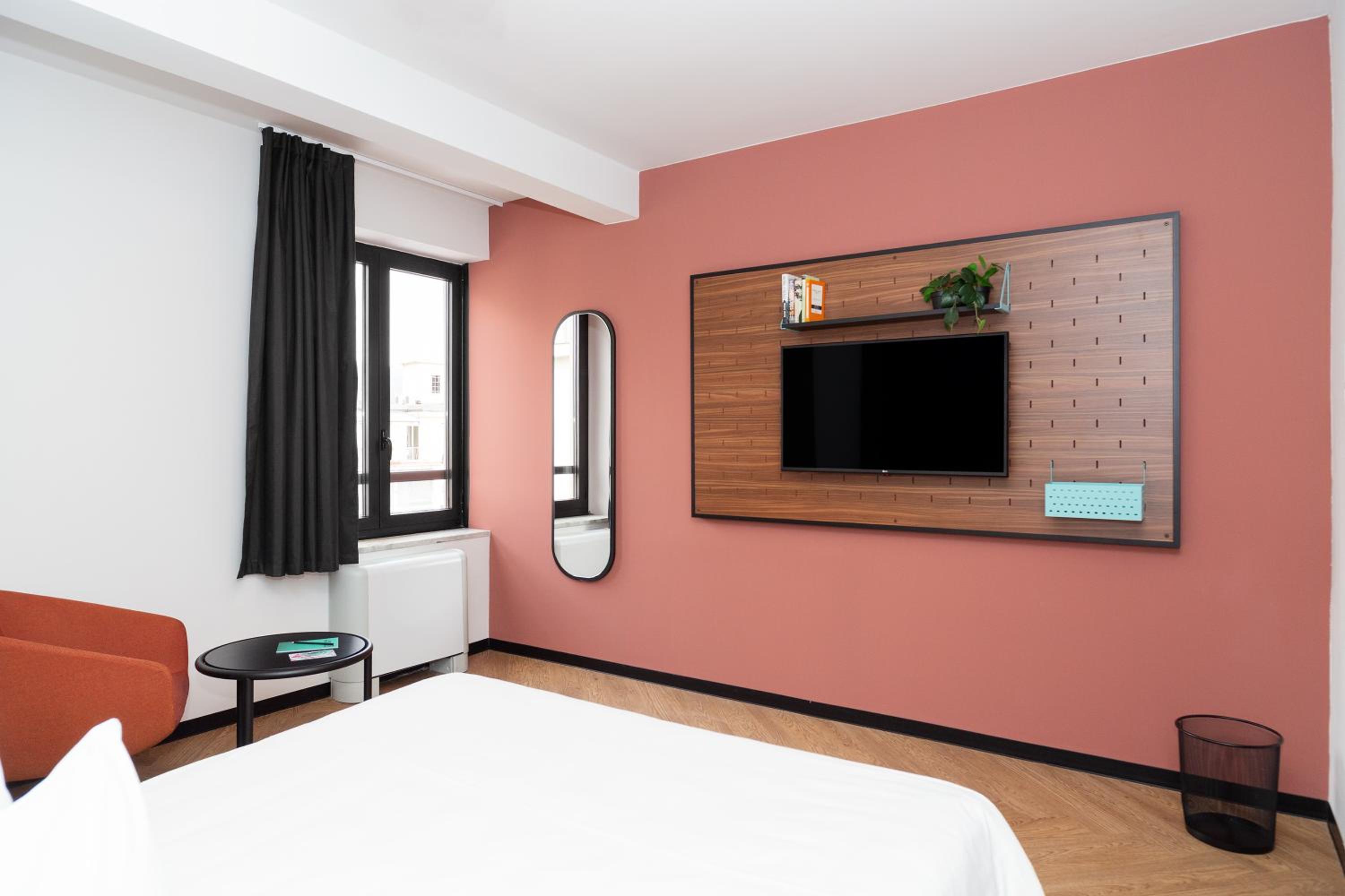 Double Room - Photo 3