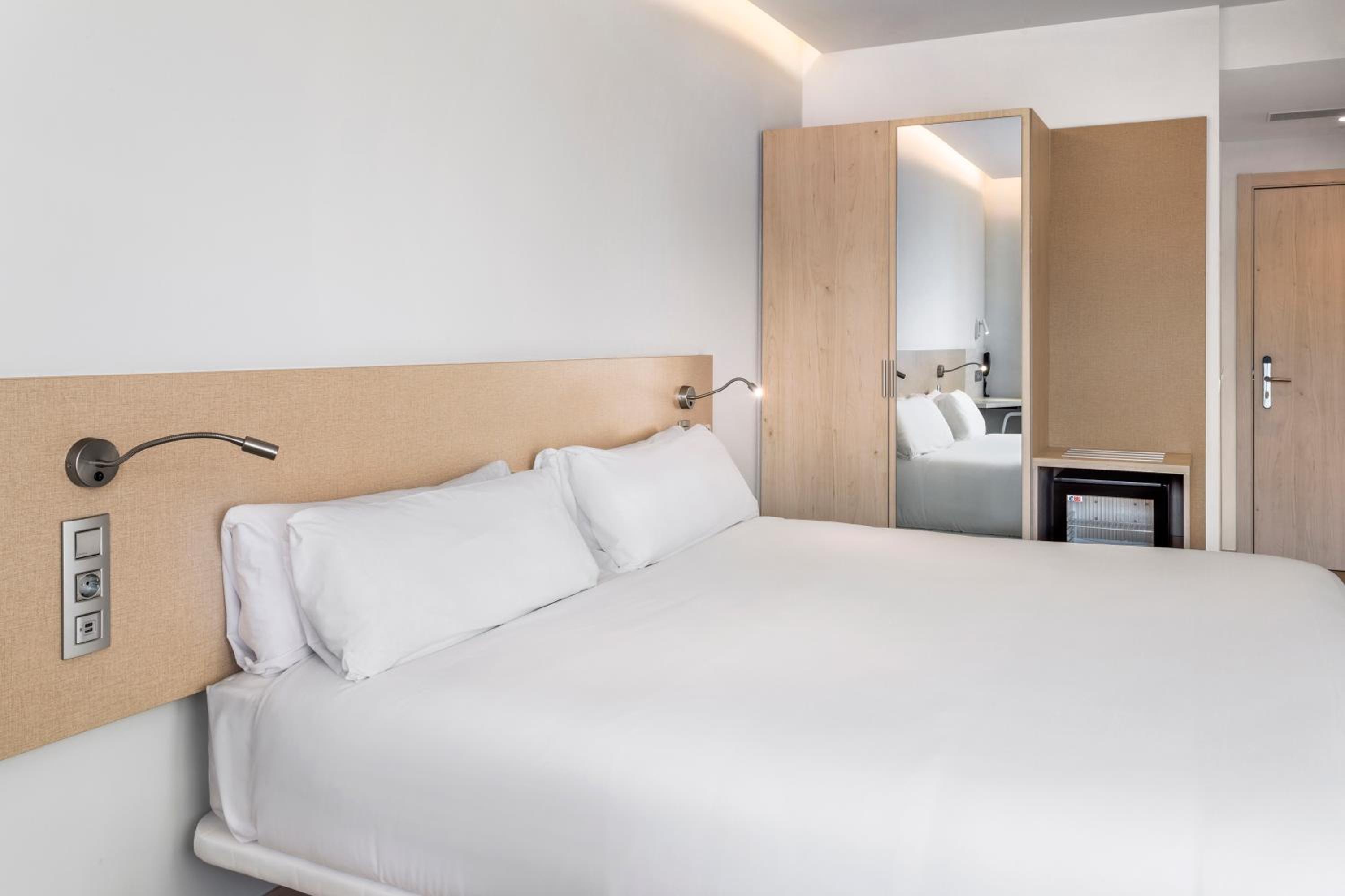 Double Room - Photo 2