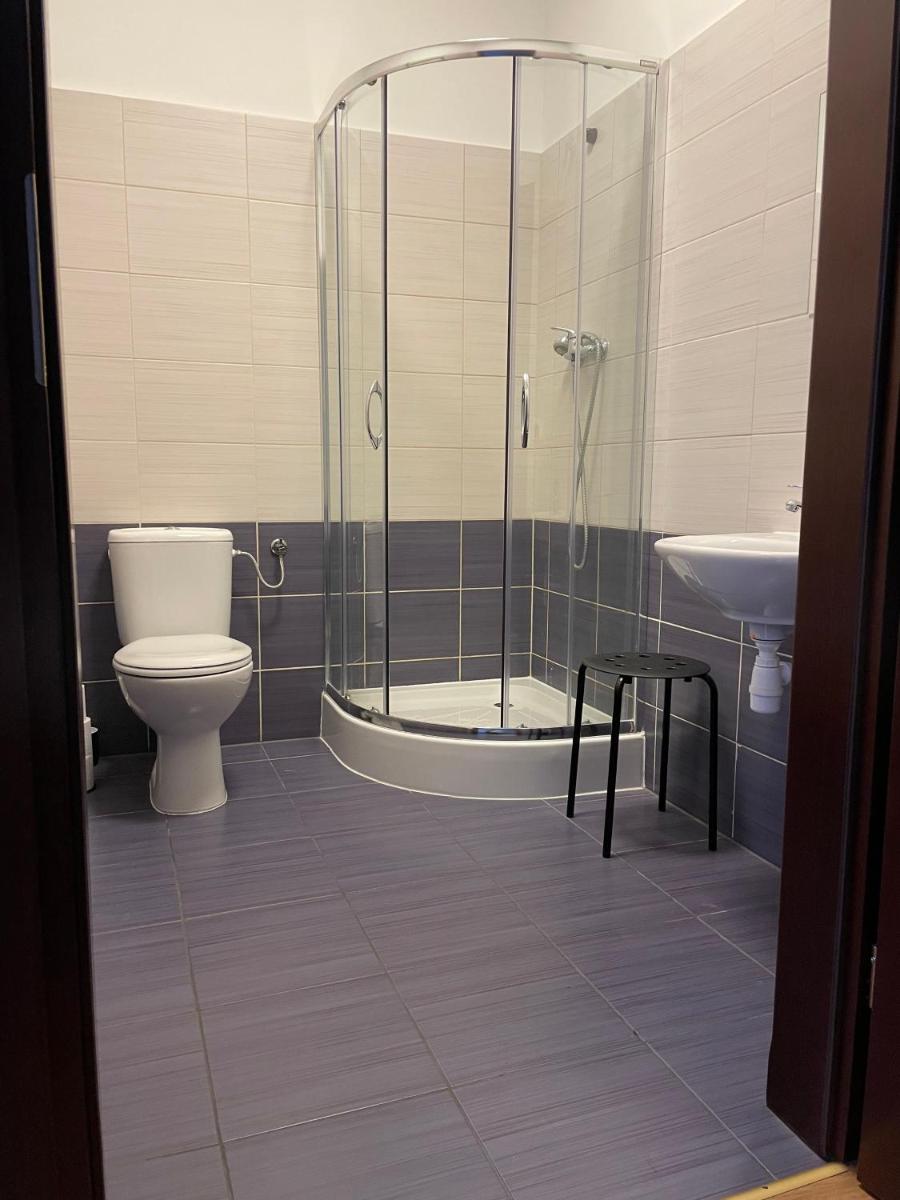Family Room with Private Bathroom photo 1
