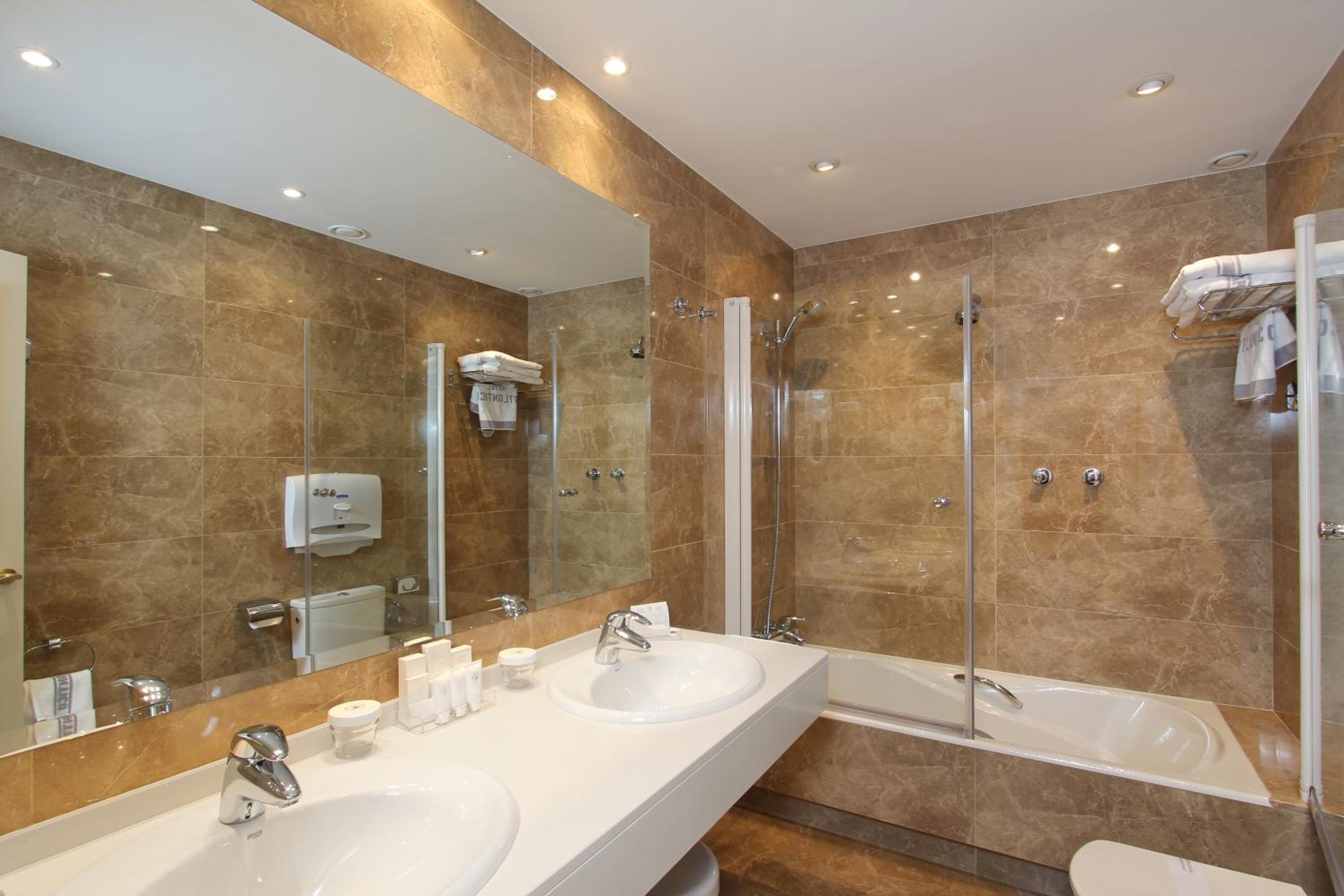 Superior Double or Twin Room photo 2