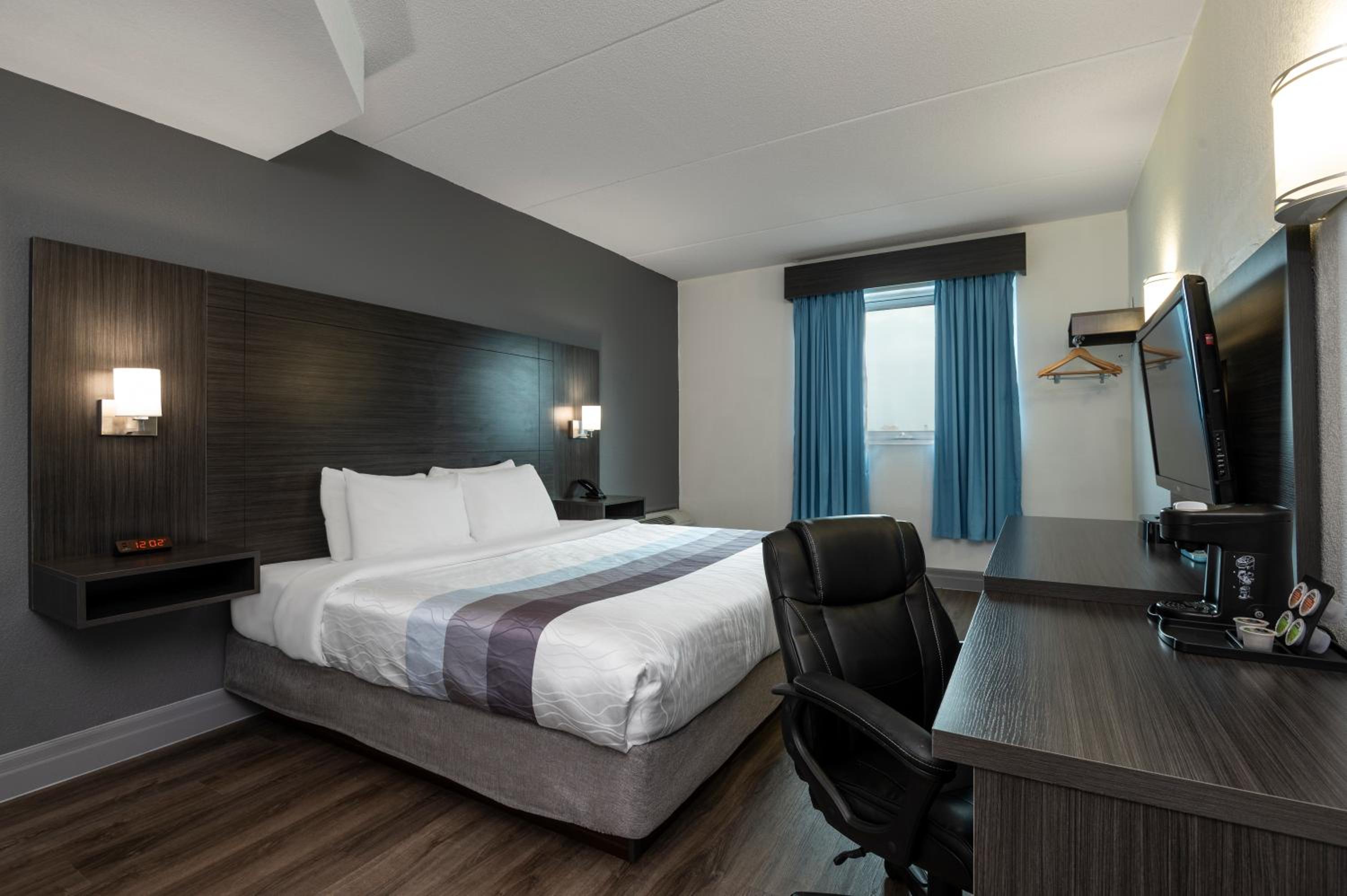 Standard King Room - Non Smoking - Photo 5