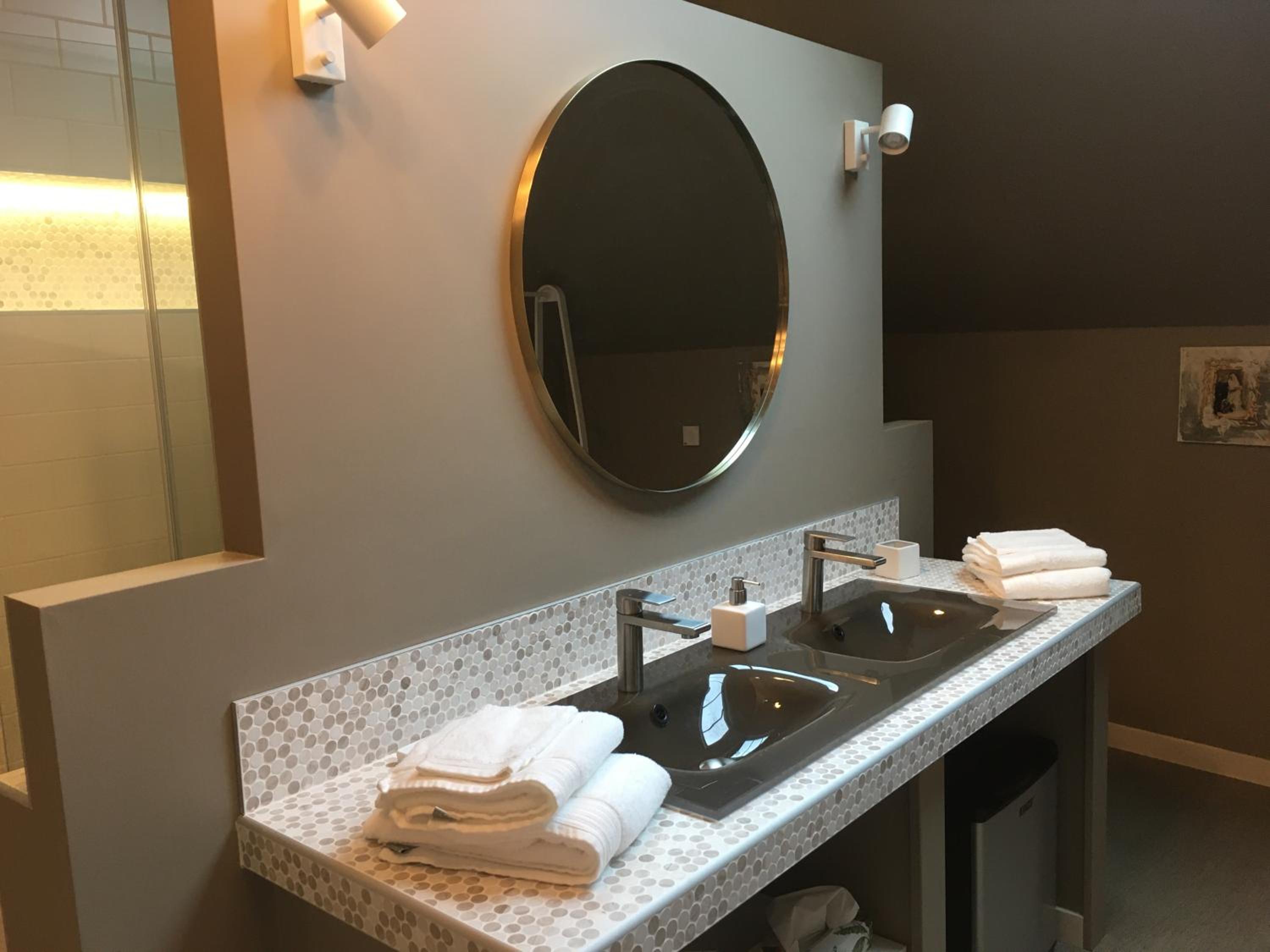 Deluxe Double or Twin Room photo 2