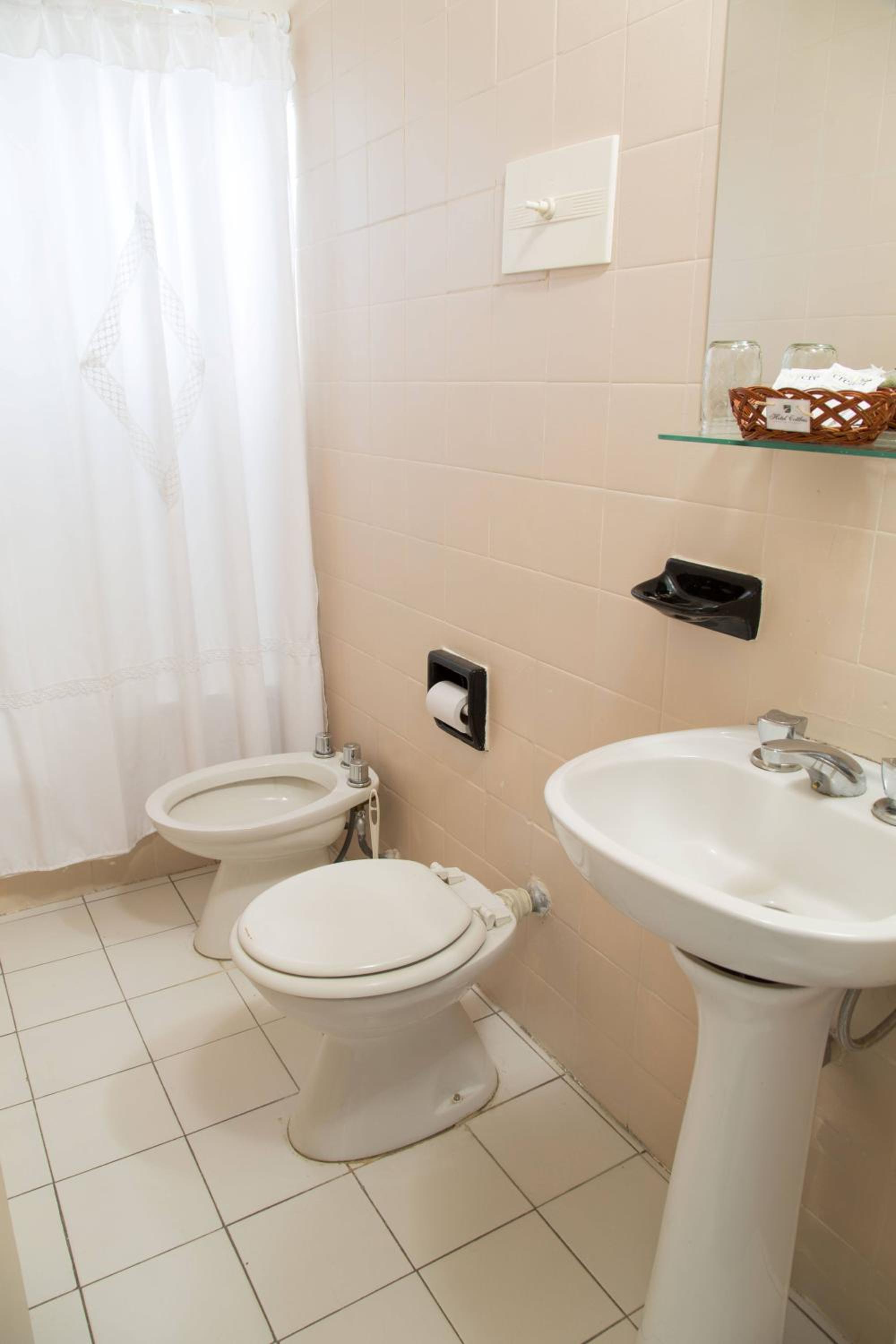 Classic Double or Twin Room photo 2