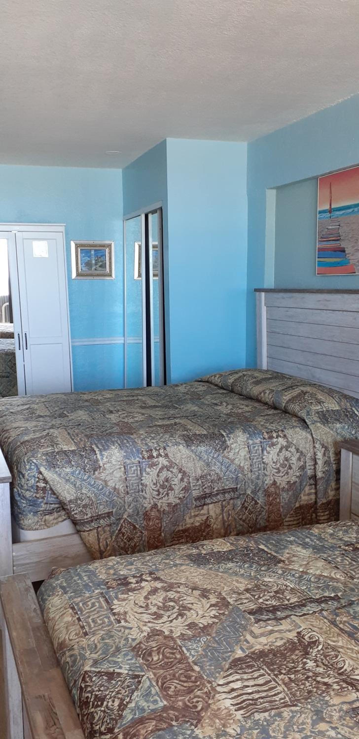 Studio with Kitchen - Oceanfront - Photo 8