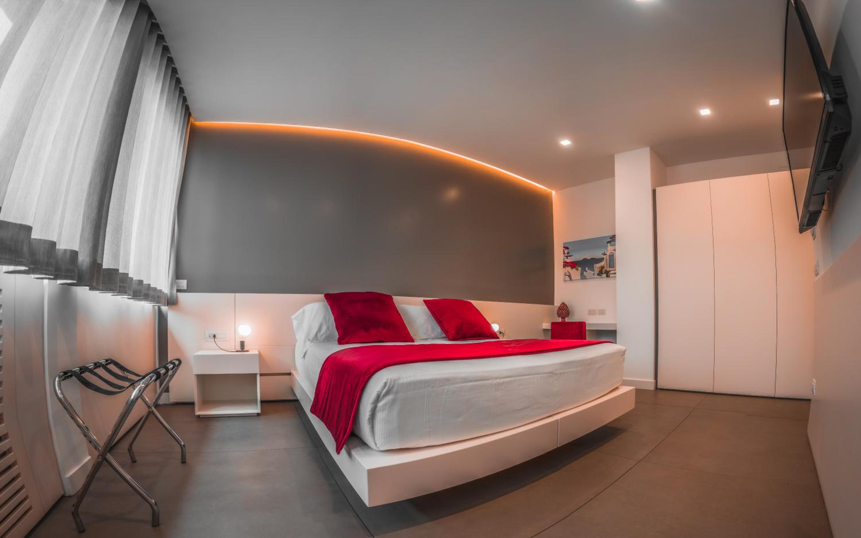 Standard Double Room - Photo 7