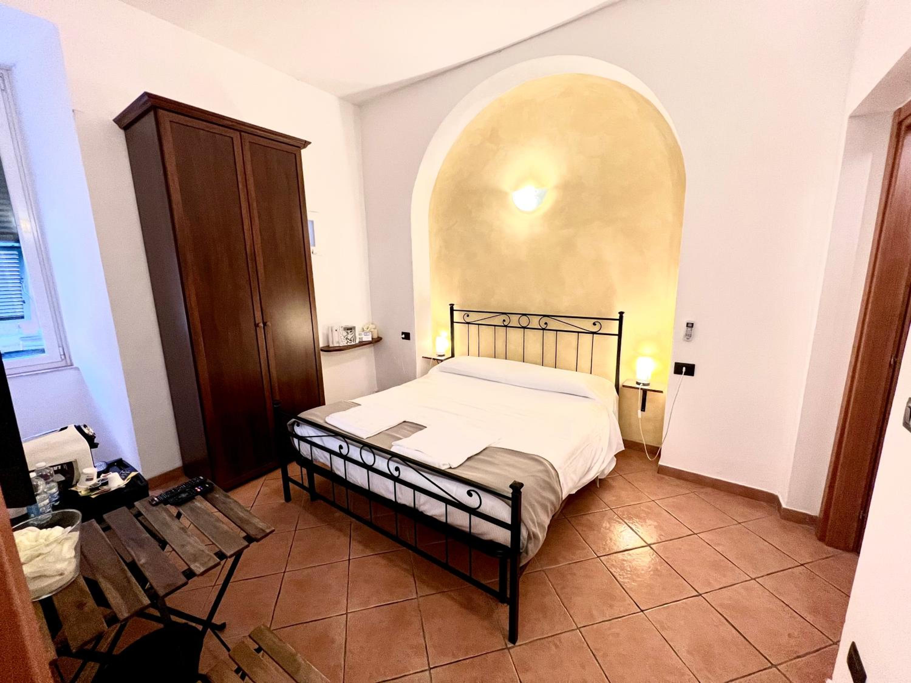 Standard Double Room photo 2