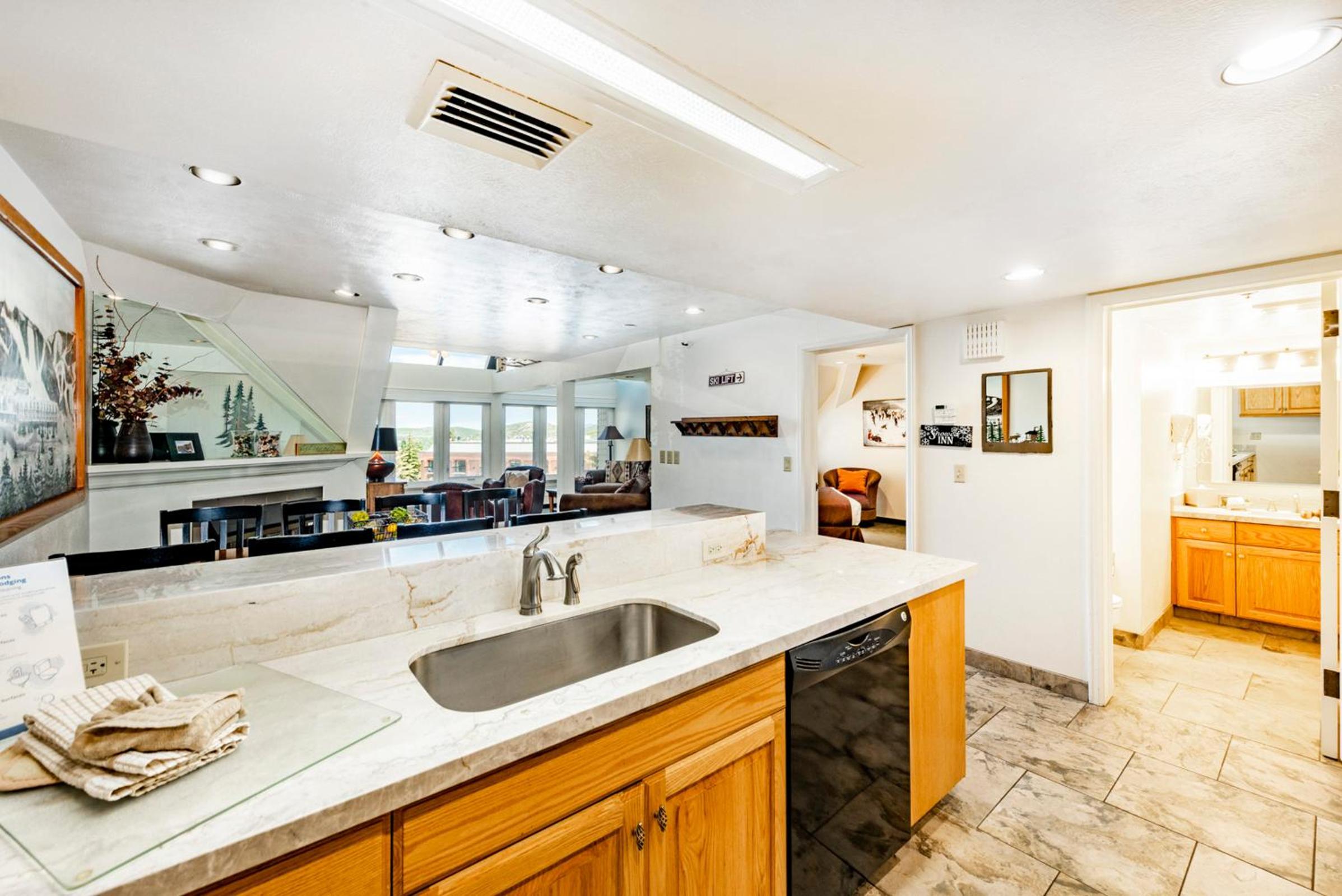 3 Bedroom Condominium B252 - Photo 6