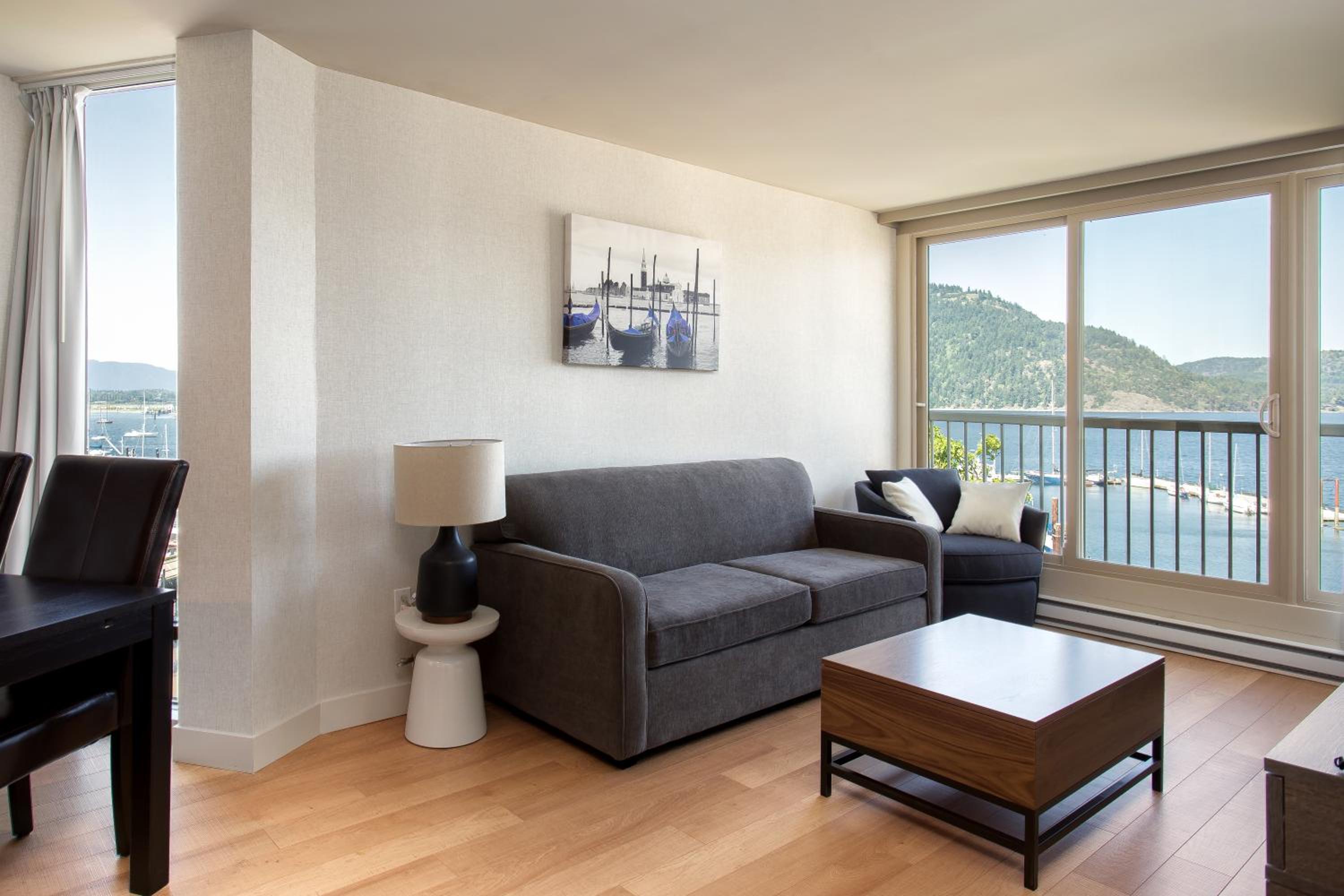 Executive King Suite - Not Pet Friendly