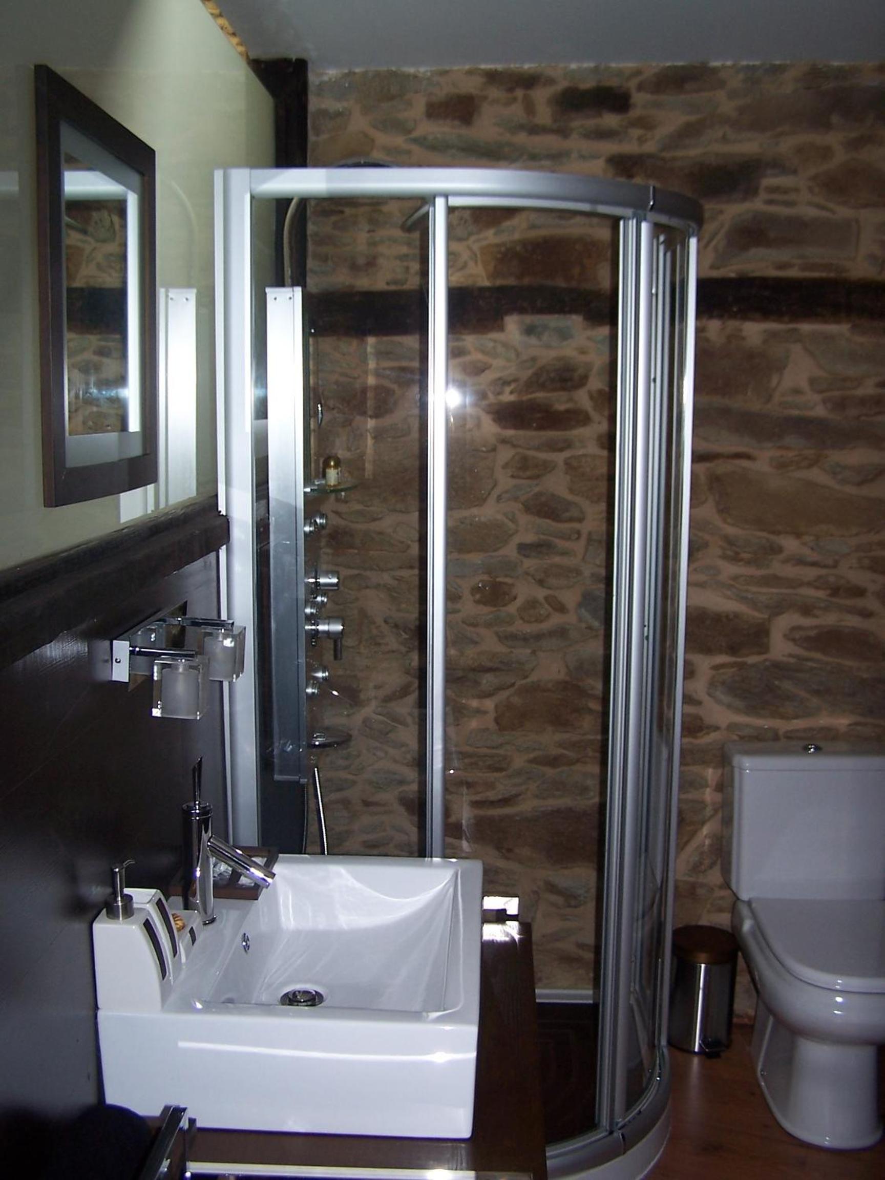 Three-Bedroom Apartment (10 Adults) photo 2