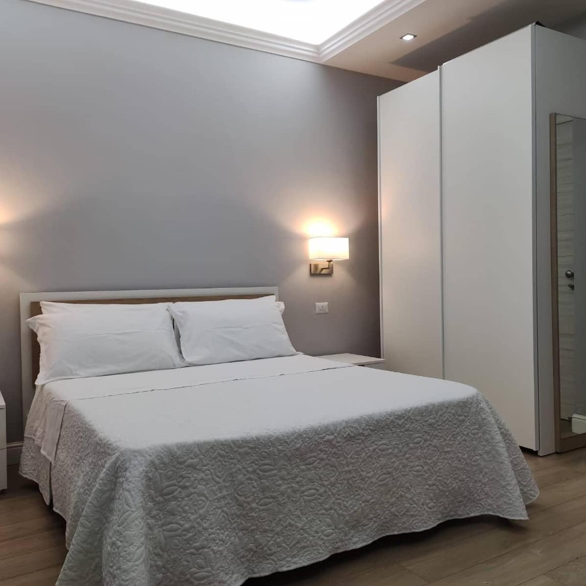 Quadruple Room with Private Bathroom - Photo 2