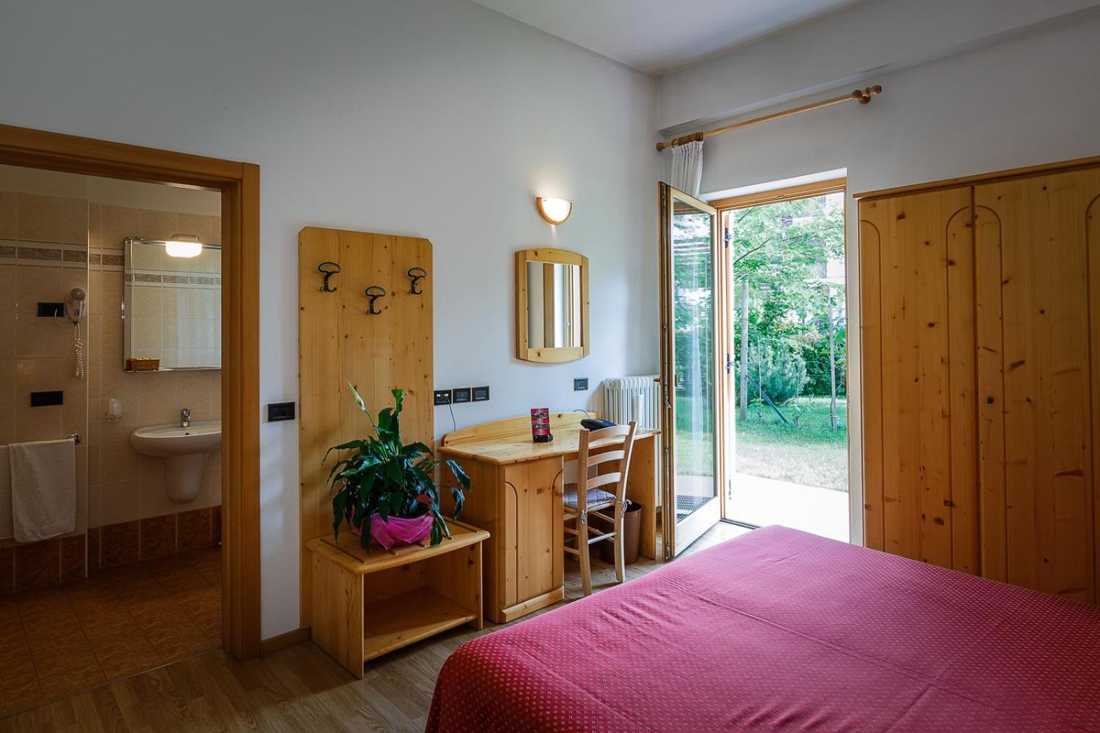 Double or Twin Room photo 2