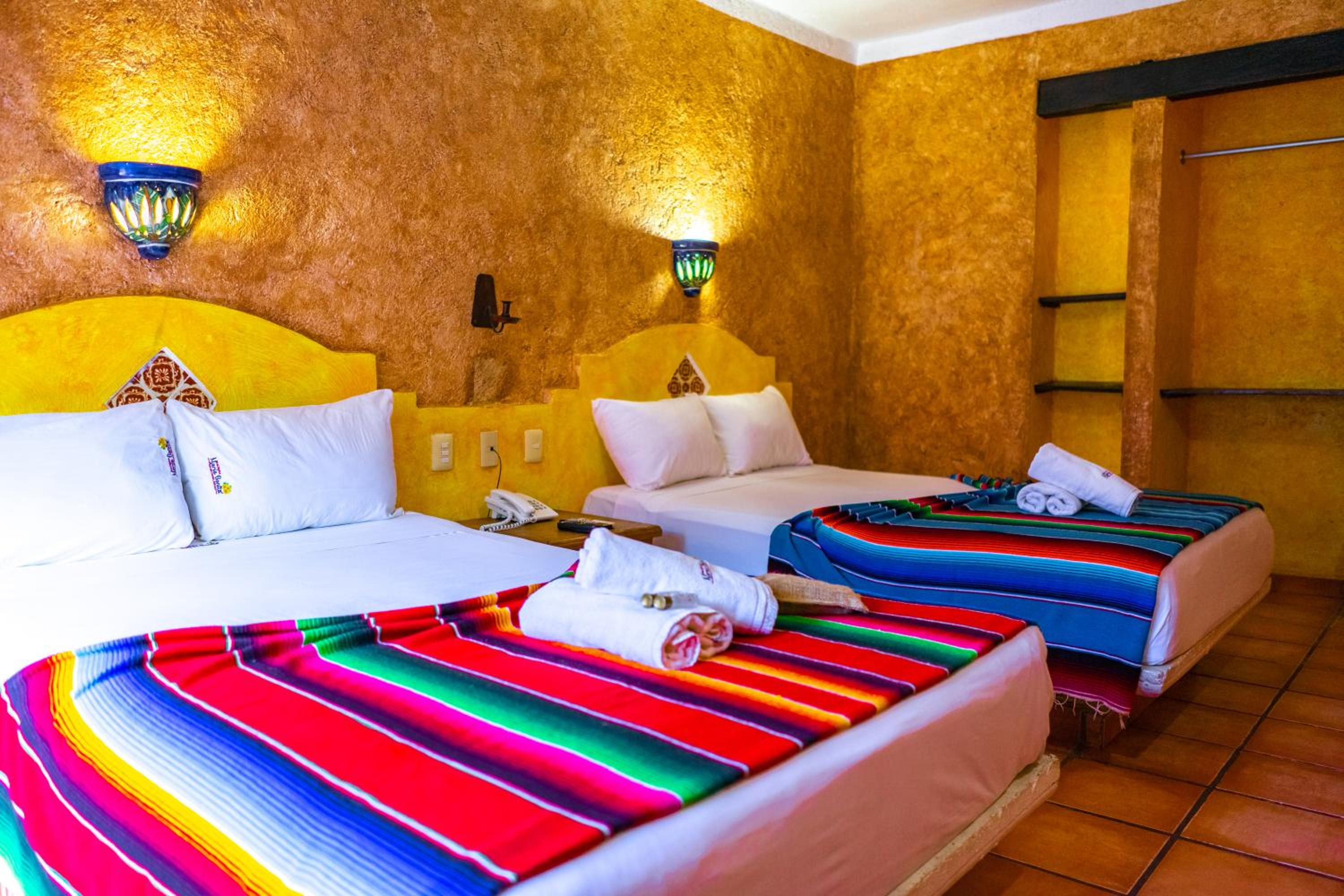Standard Double Room - Photo 9