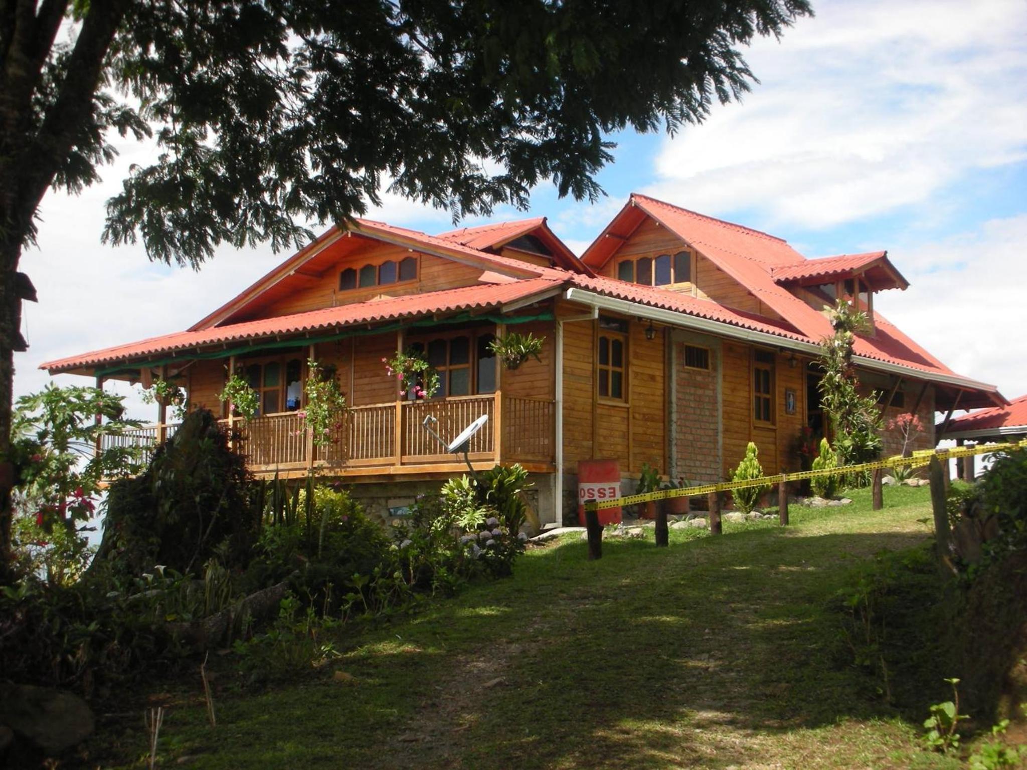Four-Bedroom House photo 1
