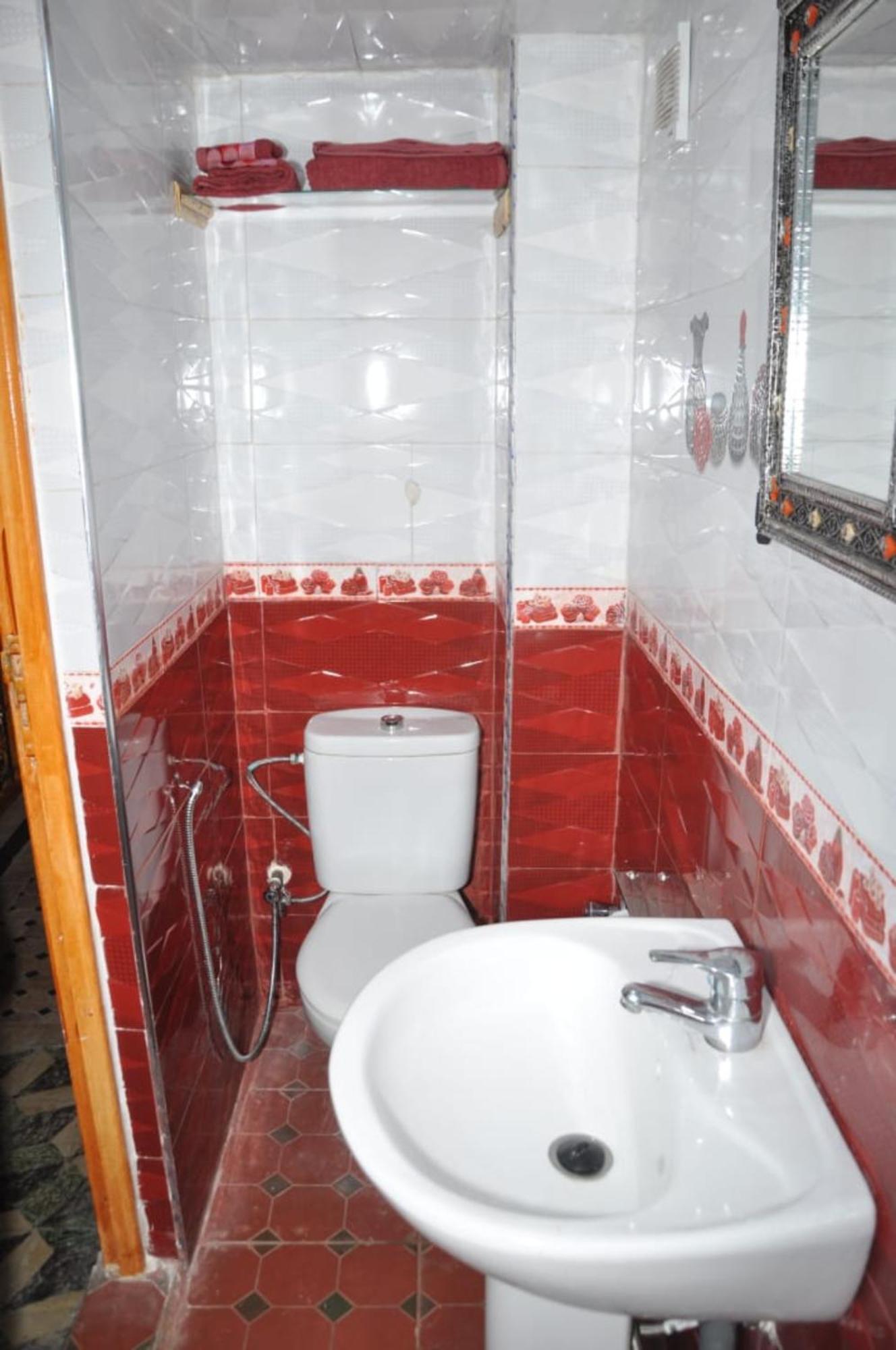 Double Room - Photo 18
