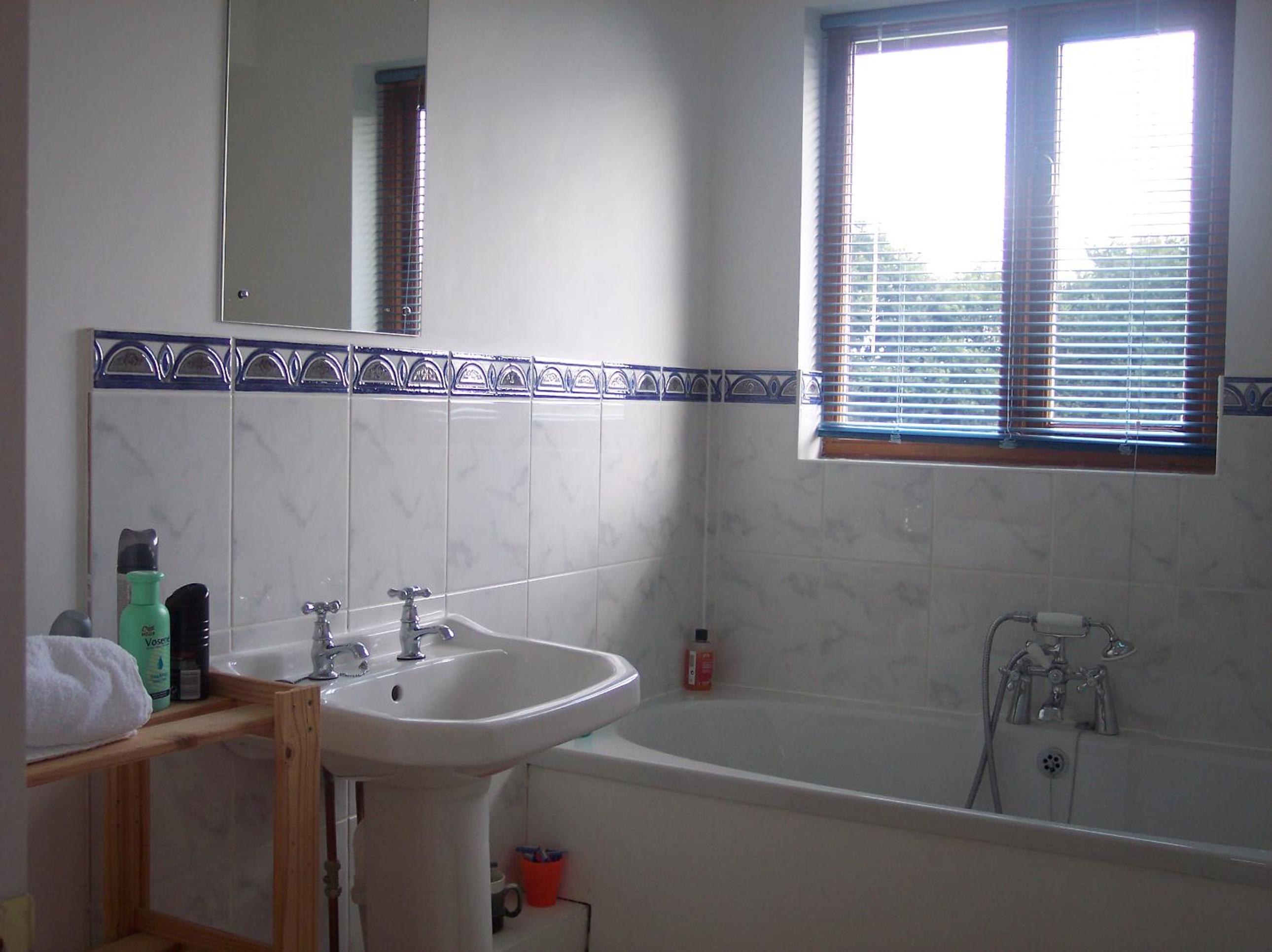 Seven-Bedroom House photo 2