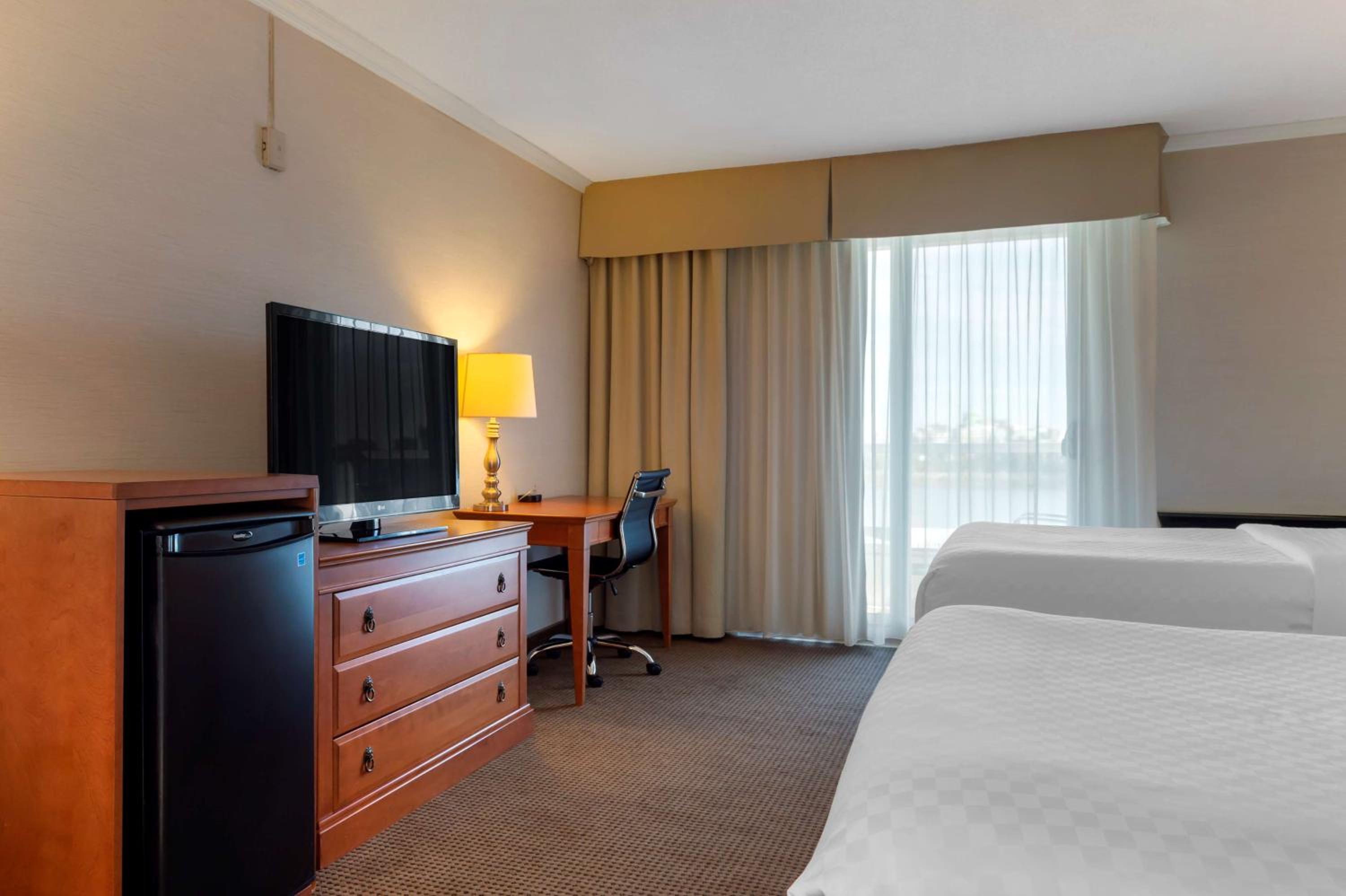 Double Room with Two Double Beds - Photo 3