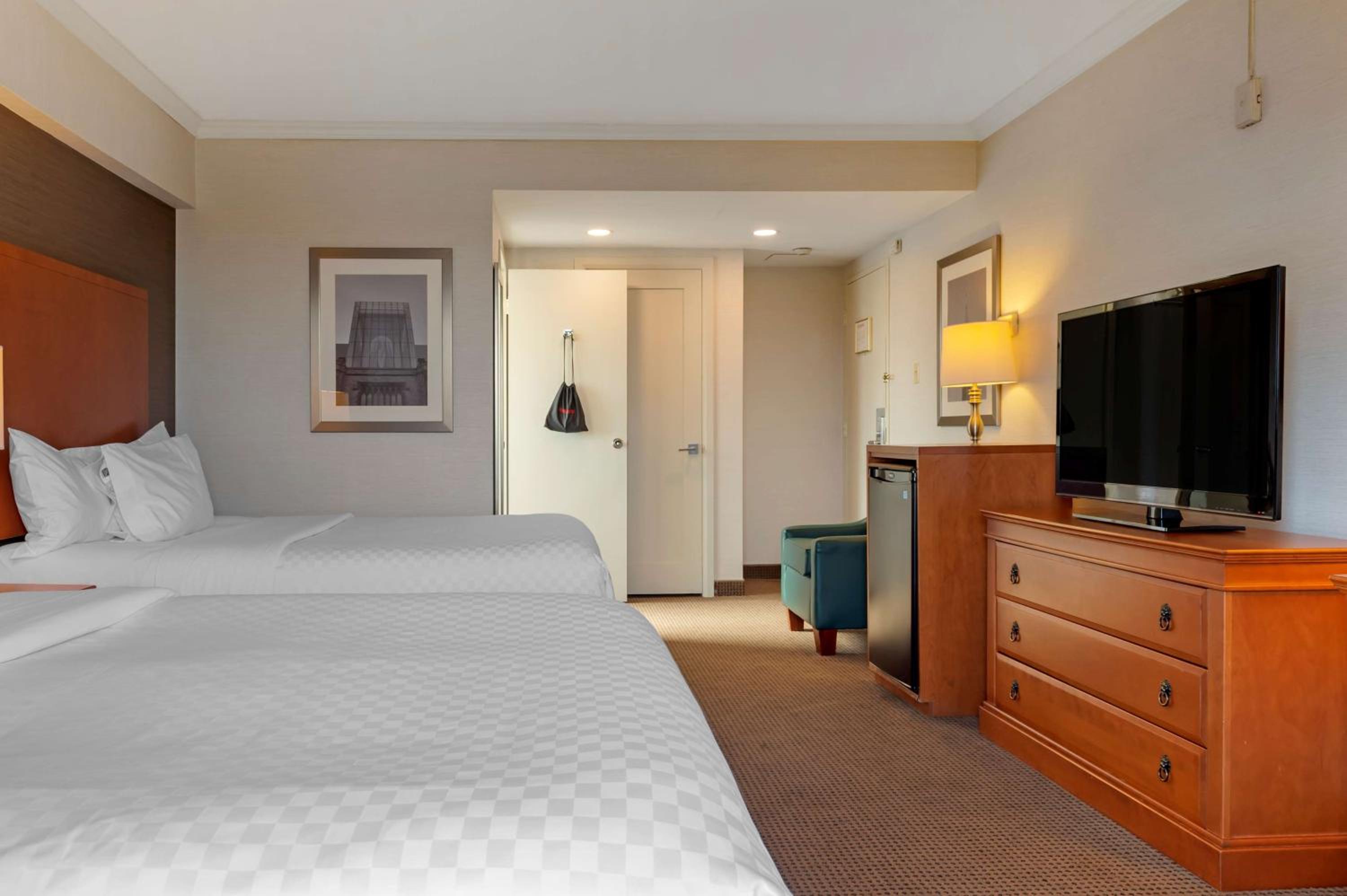 Double Room with Two Double Beds - Photo 5
