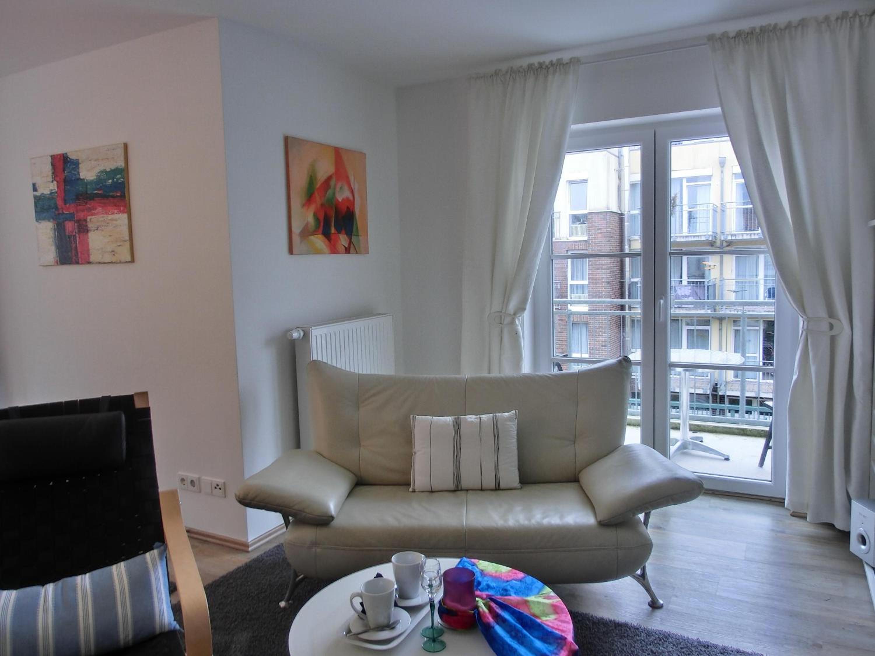 Apartment with Balcony photo 1