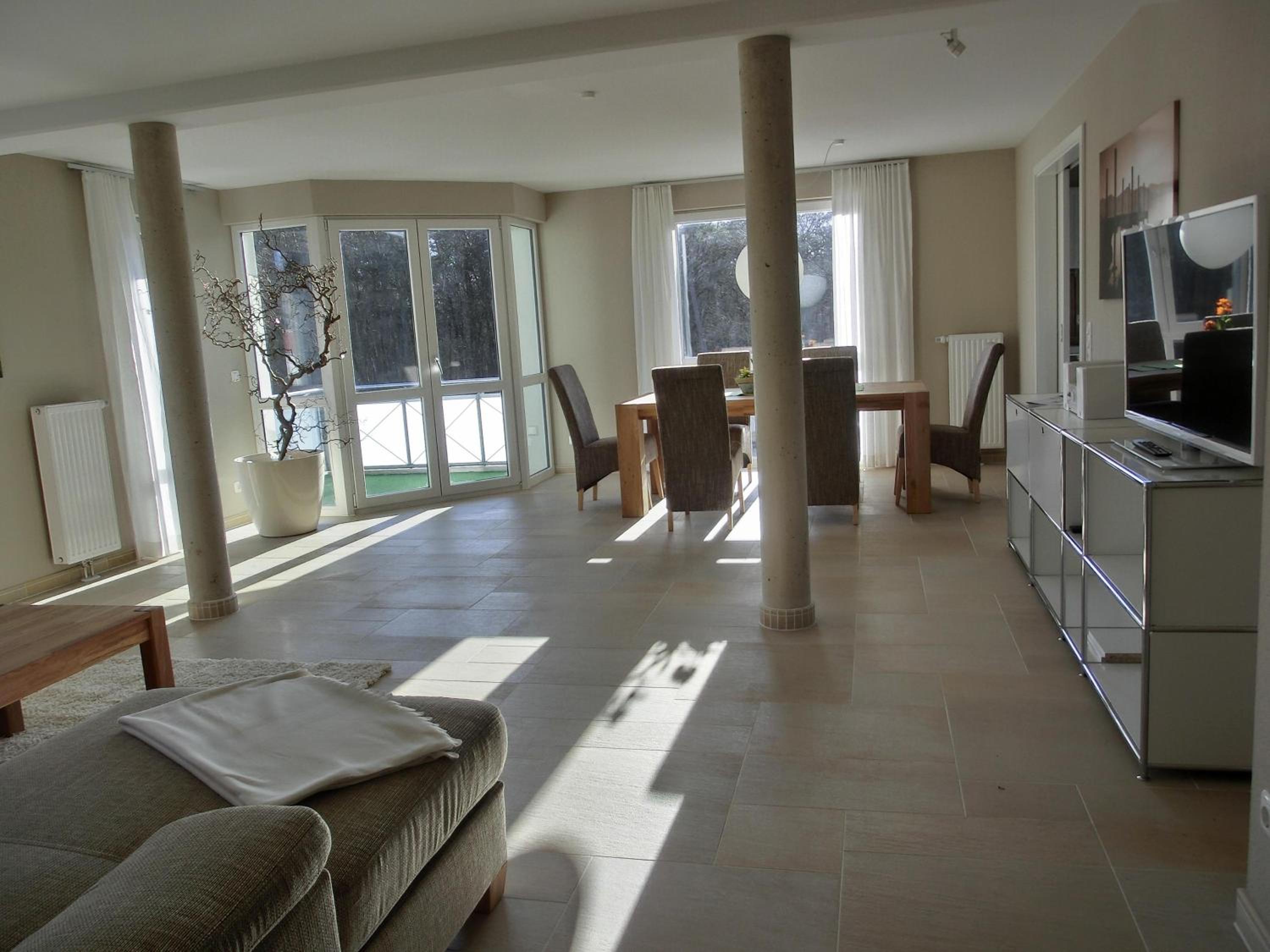 Apartment with Balcony photo 1
