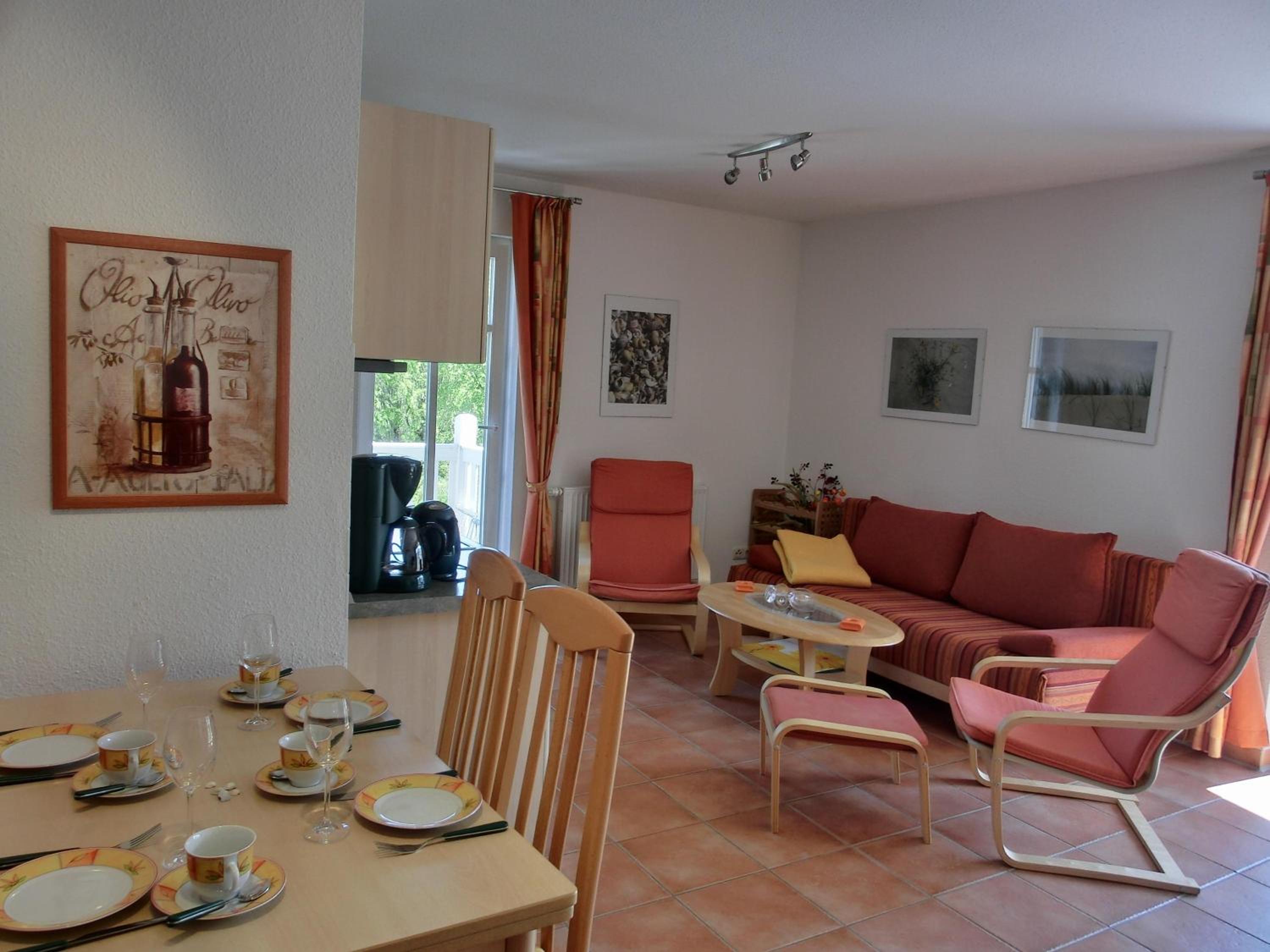 Apartment with Balcony photo 2