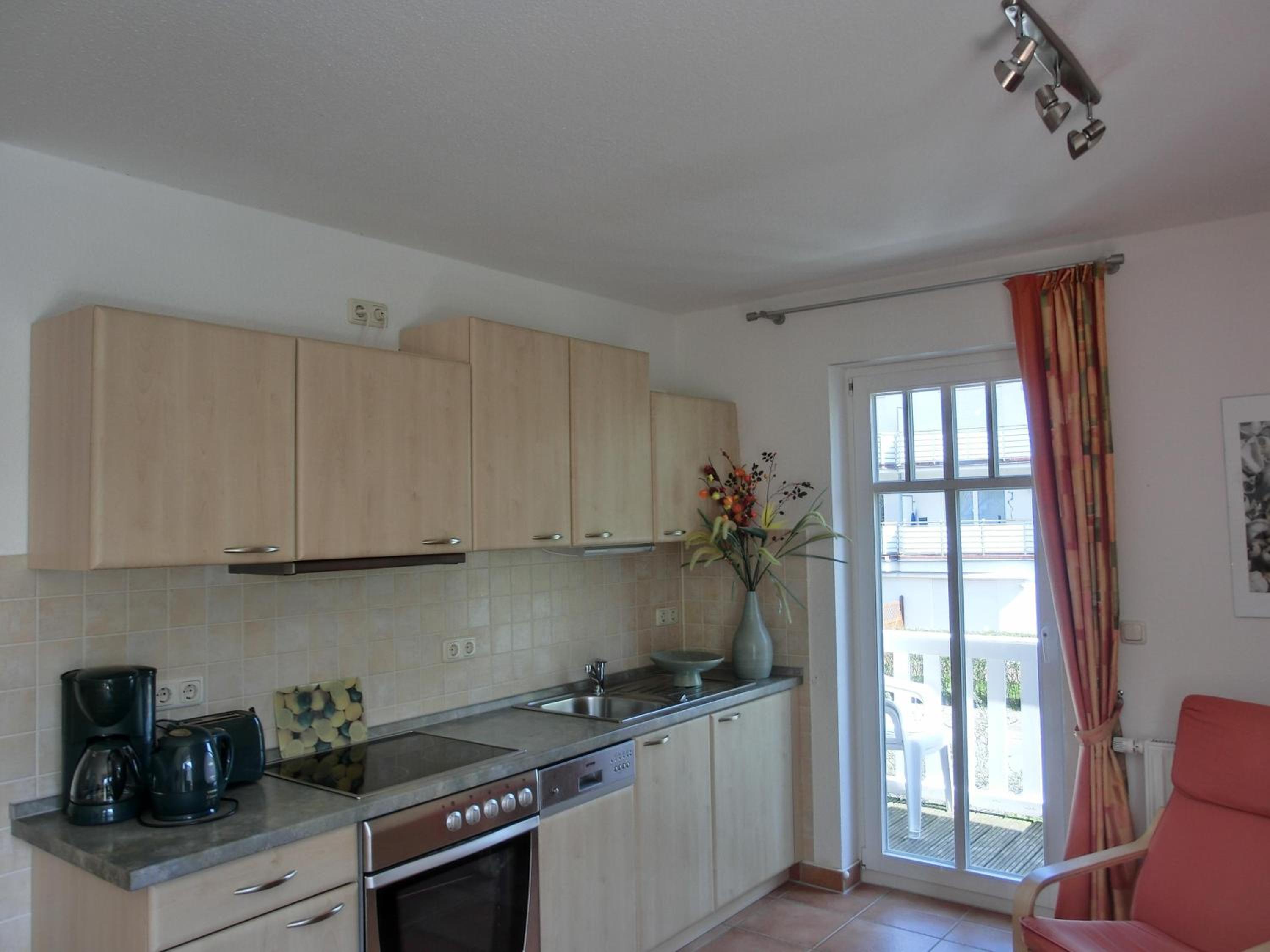 Apartment with Balcony photo 3