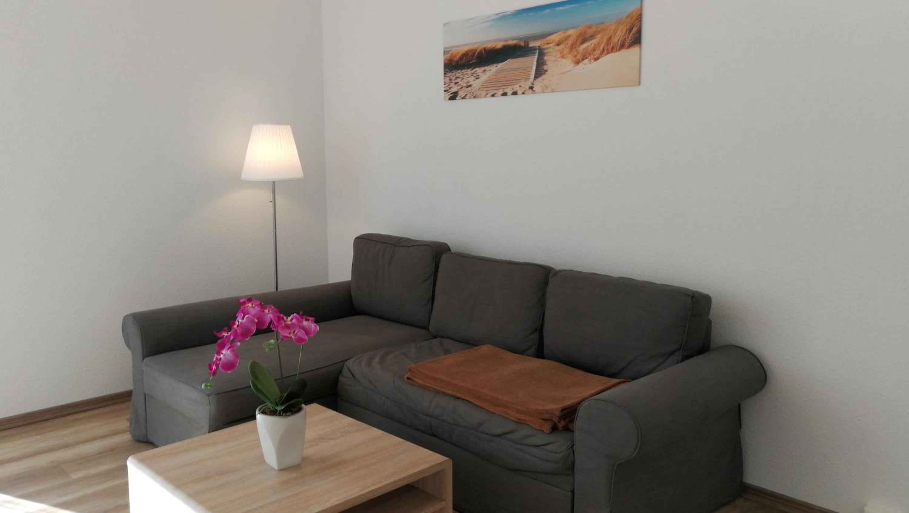 One-Bedroom Apartment photo 1