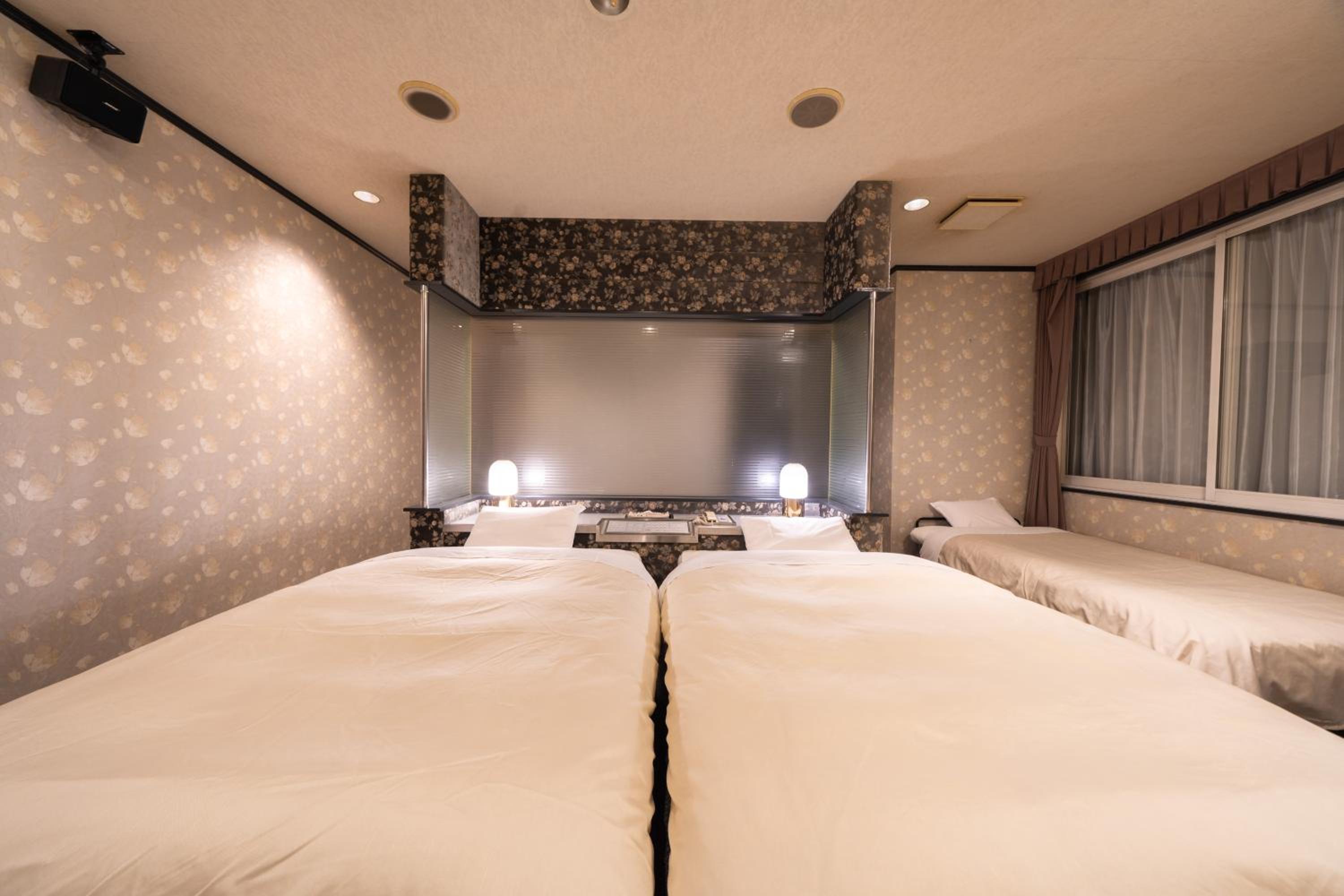 【Short Stay】Standard Triple Room - Smoking(Check In 17:00-Check Out 09:00)