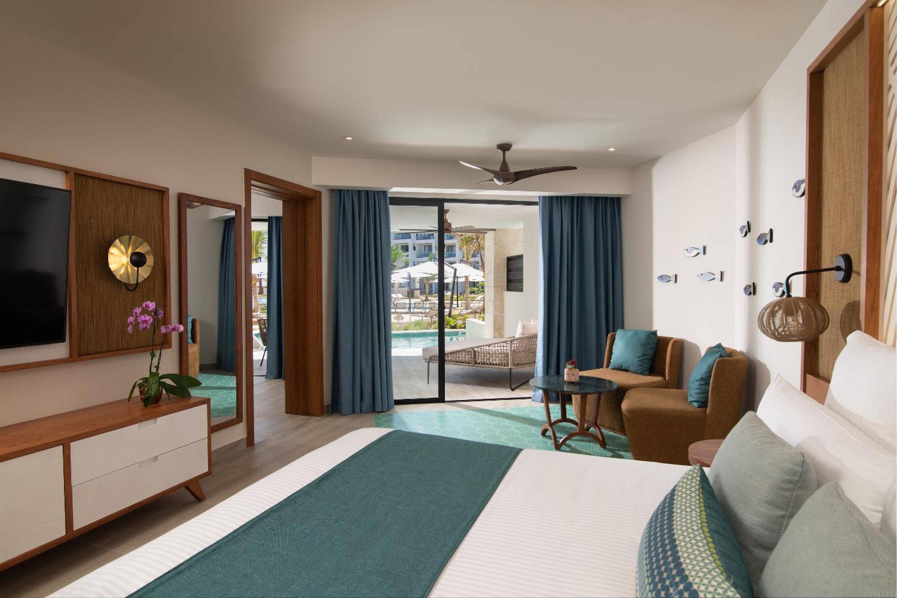 Preferred Club Master Suite Swim Out Ocean Front