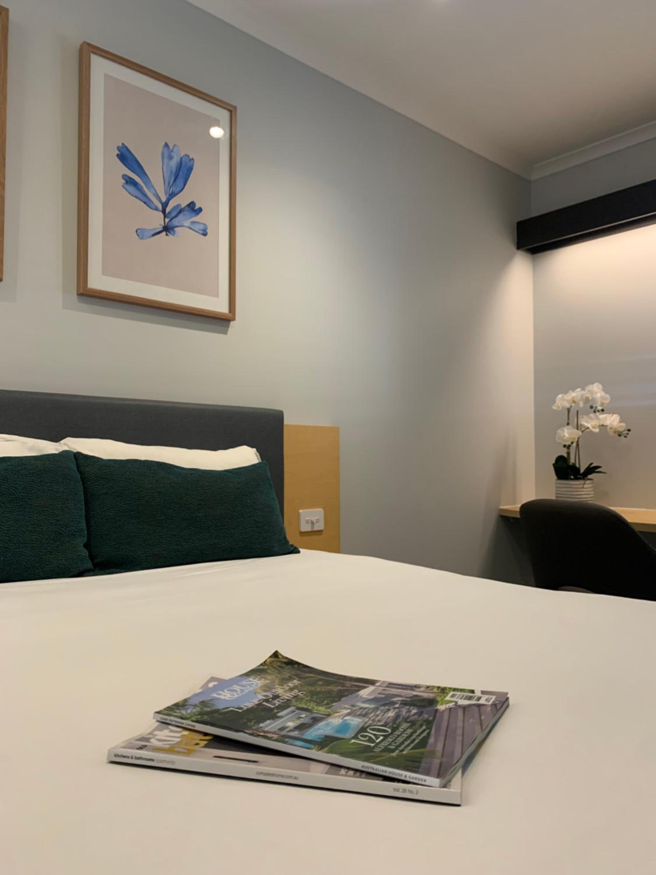 Deluxe King Room - Photo 5