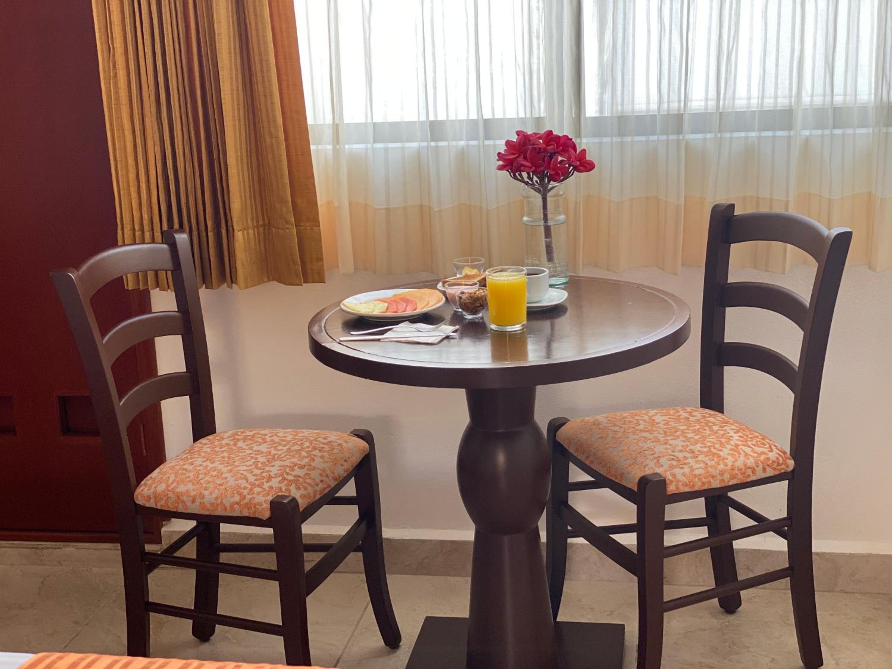 Deluxe King Room - Photo 26