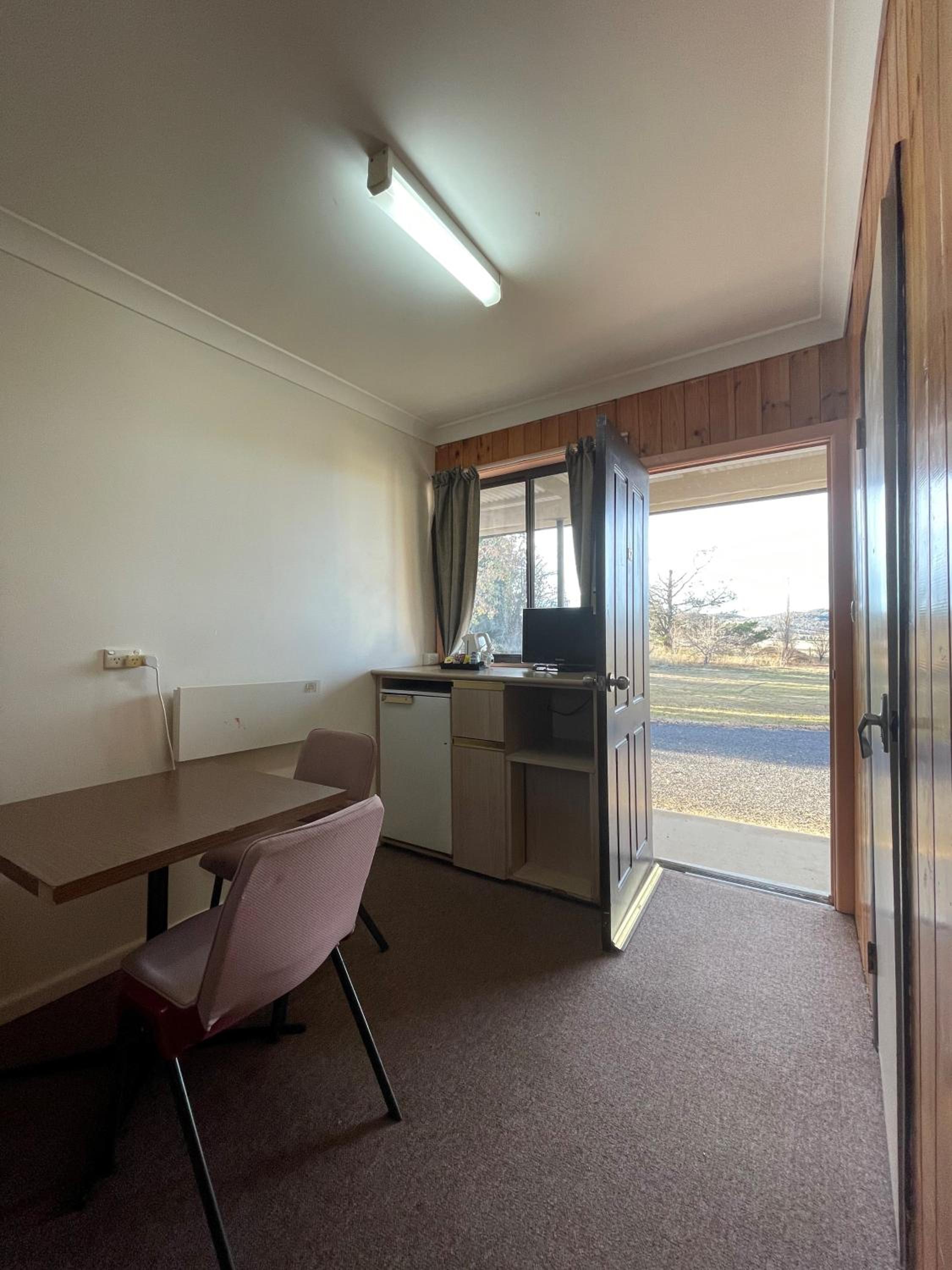 Budget Cabin photo 3