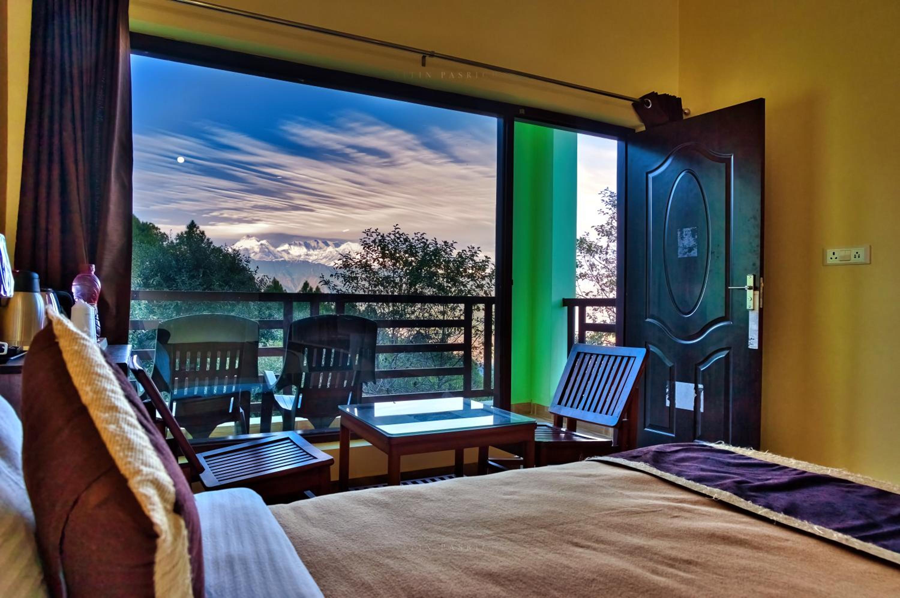 Deluxe Room - Photo 5