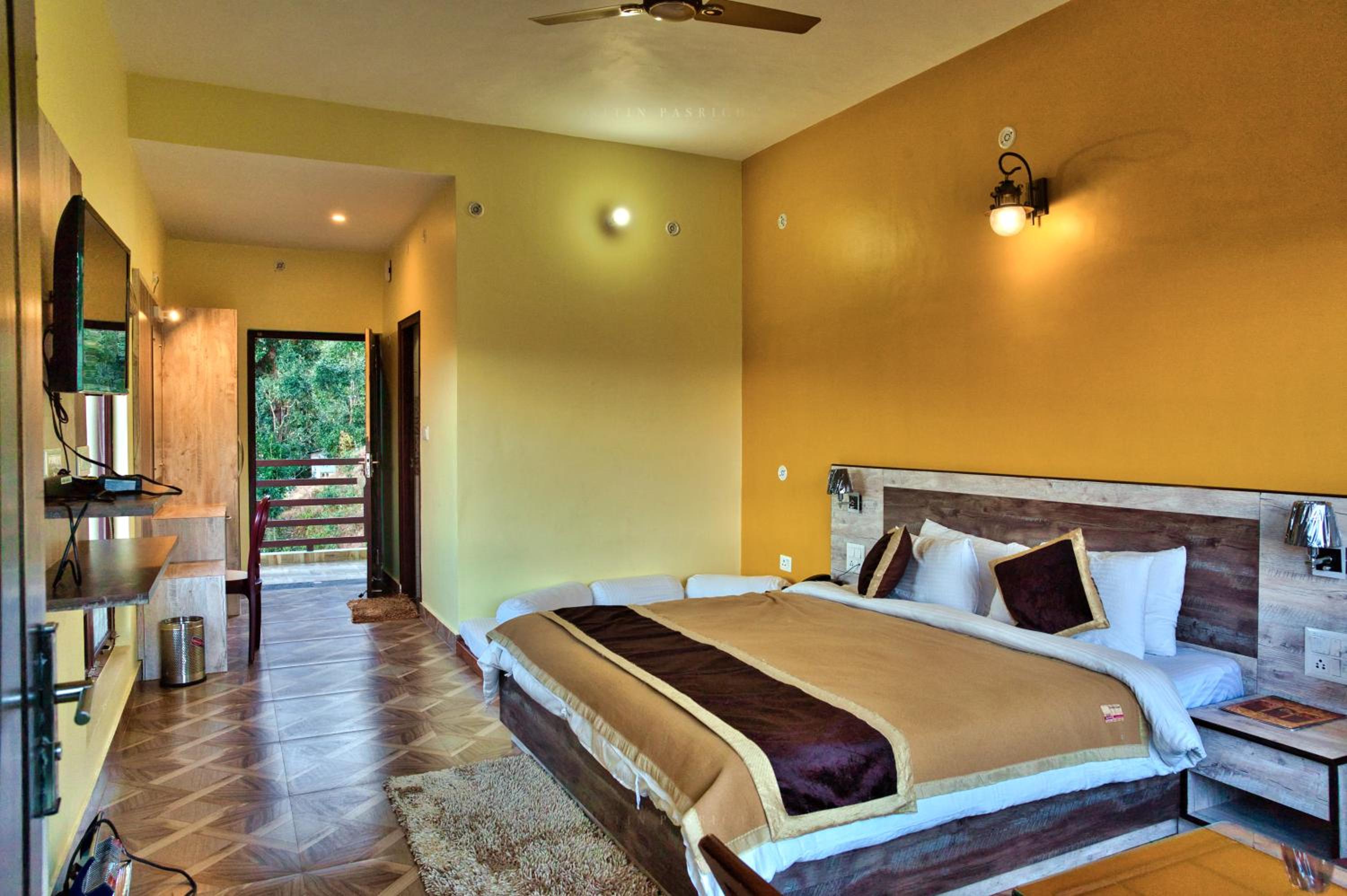 Deluxe Room - Photo 3