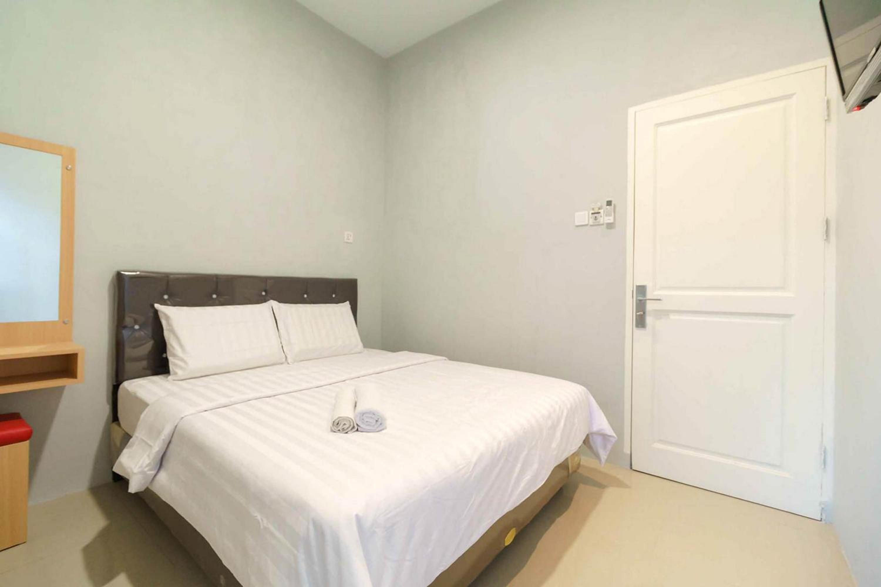 Standard Double Room with Fan - Photo 4