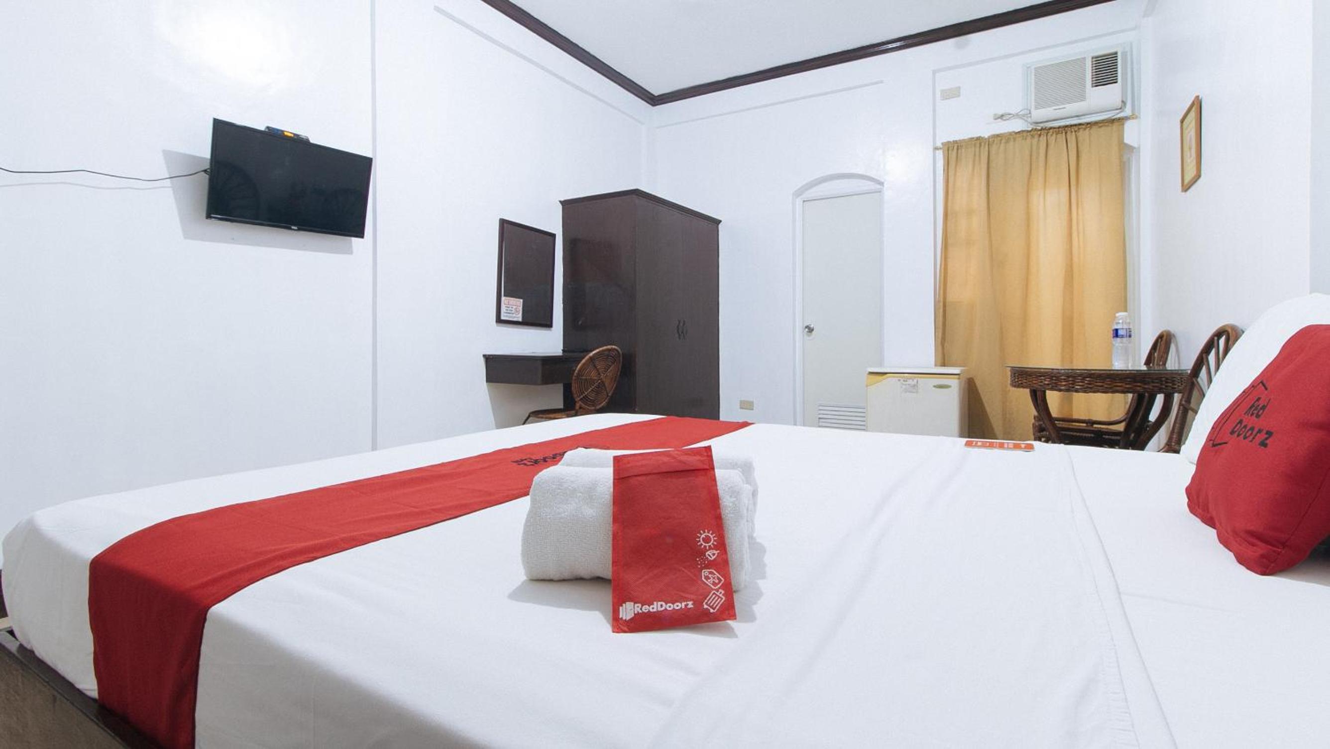 Standard Double Room - Photo 7