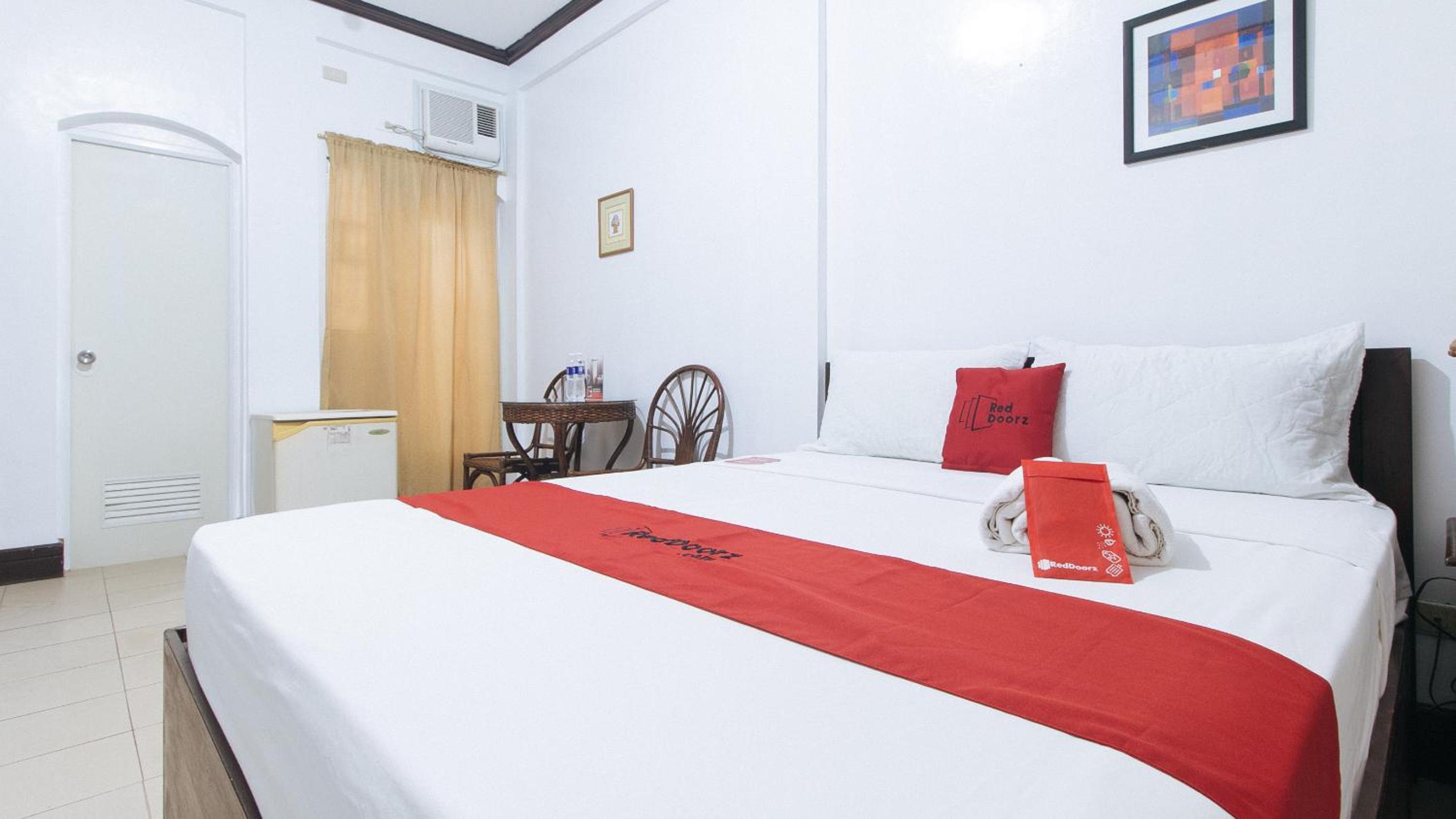Standard Double Room - Photo 3
