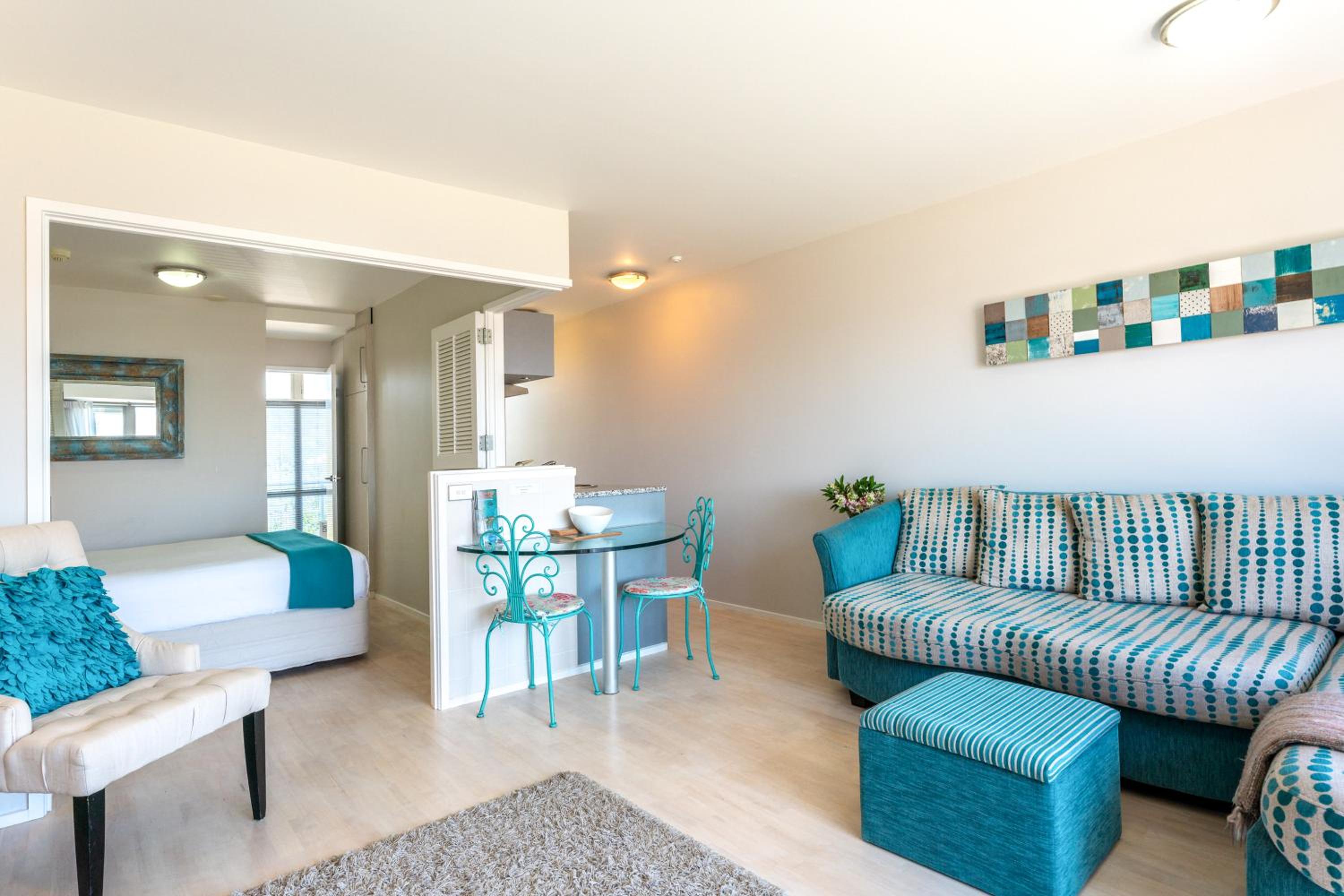 Studio Apartment with Sea View