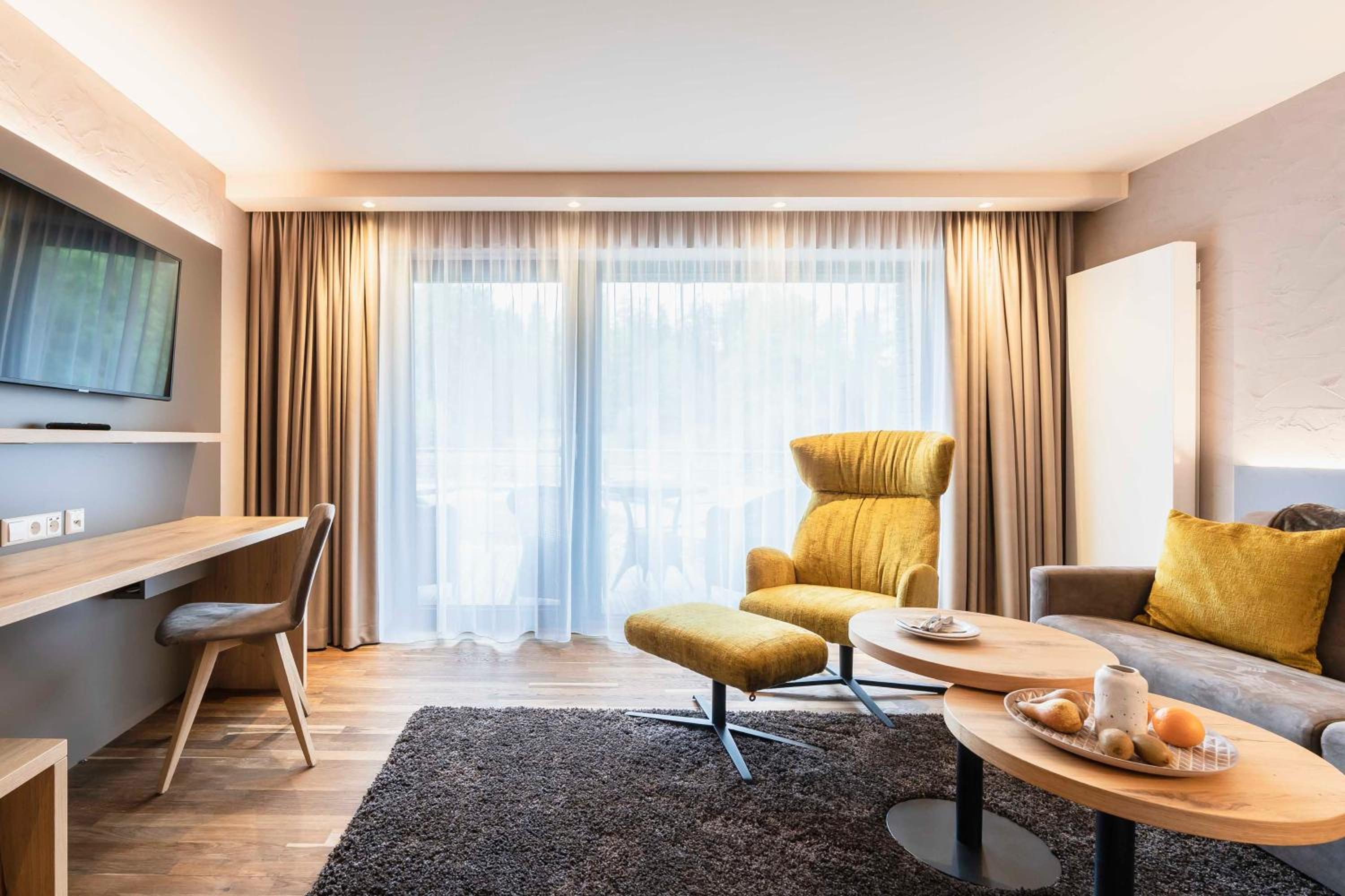 Suite with Garden View - Photo 7