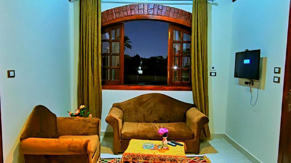 One-Bedroom Apartment - Photo 4