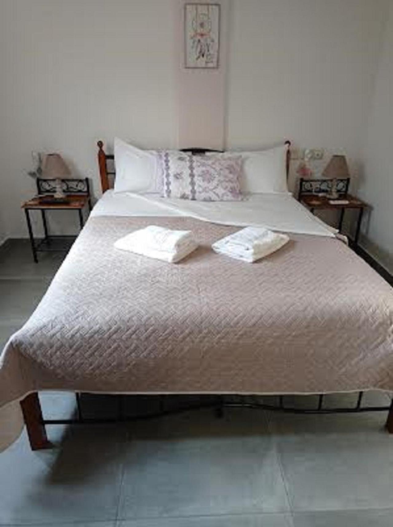 Two-Bedroom Apartment - Photo 8