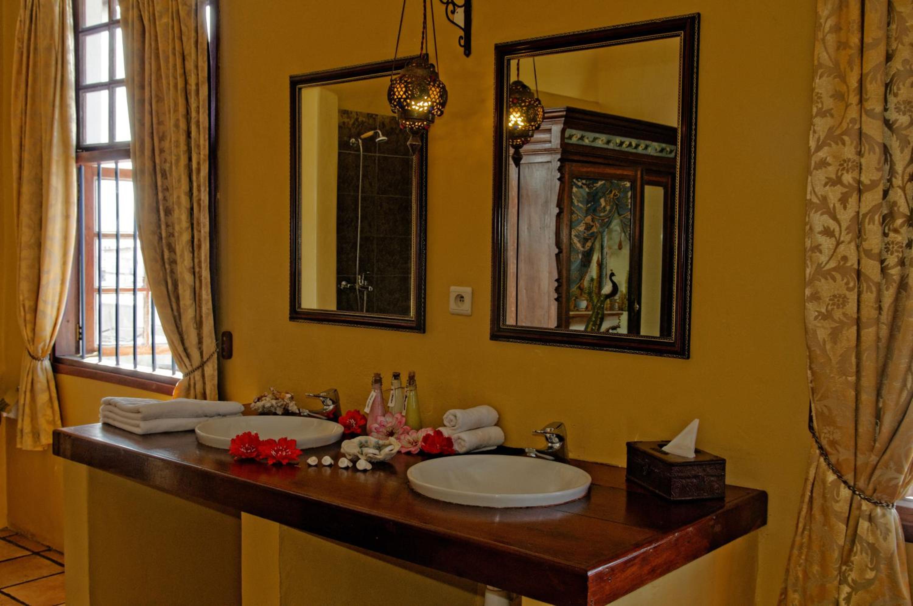 Signature Suite