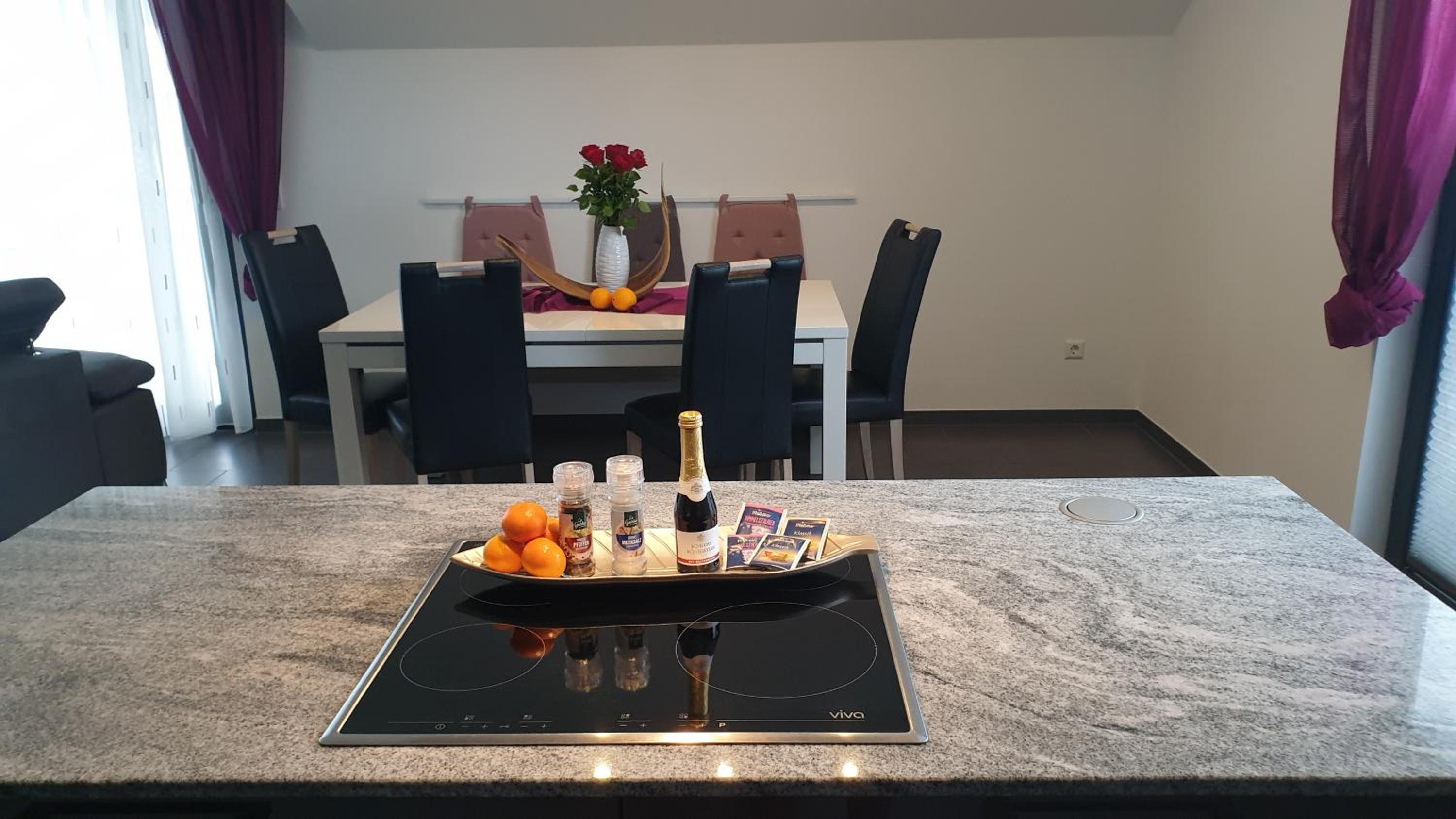 One-Bedroom Apartment - Photo 2