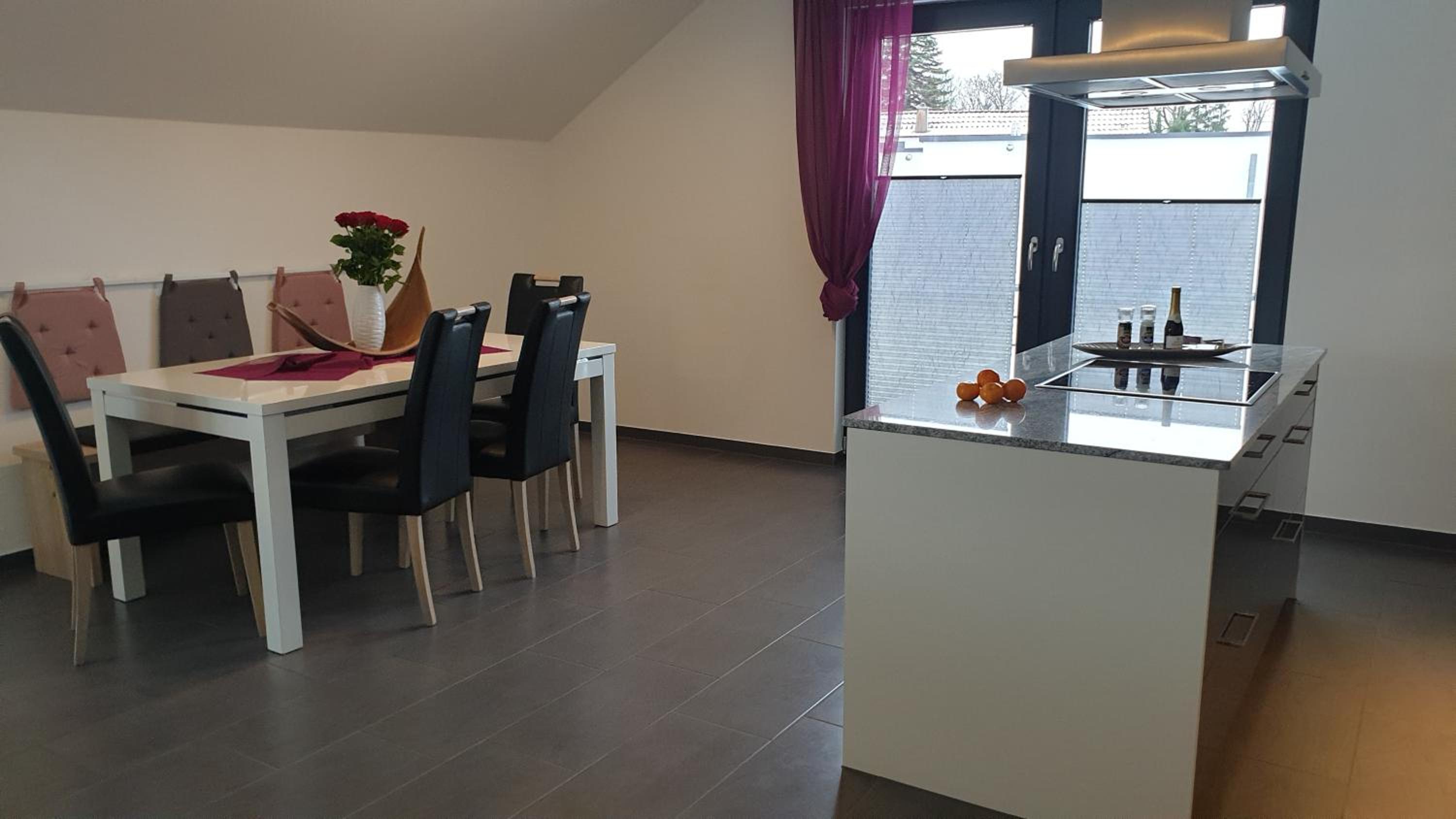 One-Bedroom Apartment - Photo 3