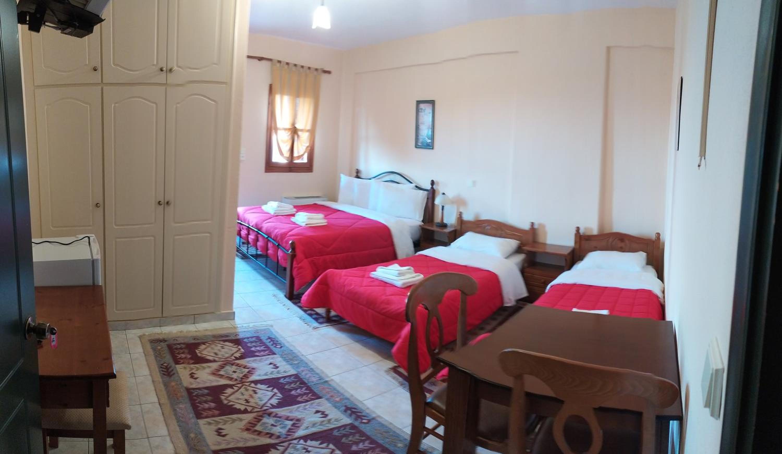 Deluxe Triple Room With Sea View photo 1
