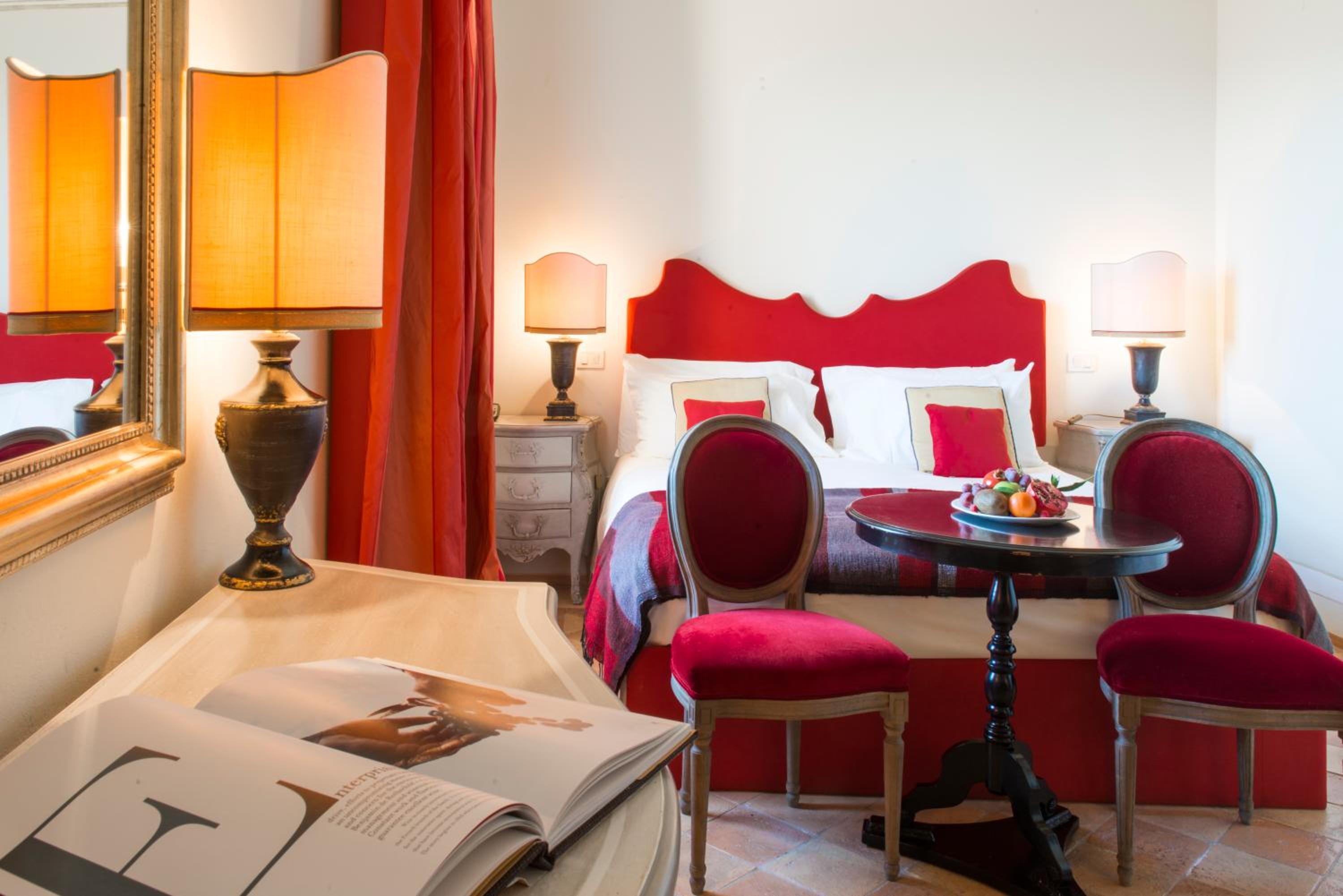 Classic Junior Suite - Photo 1