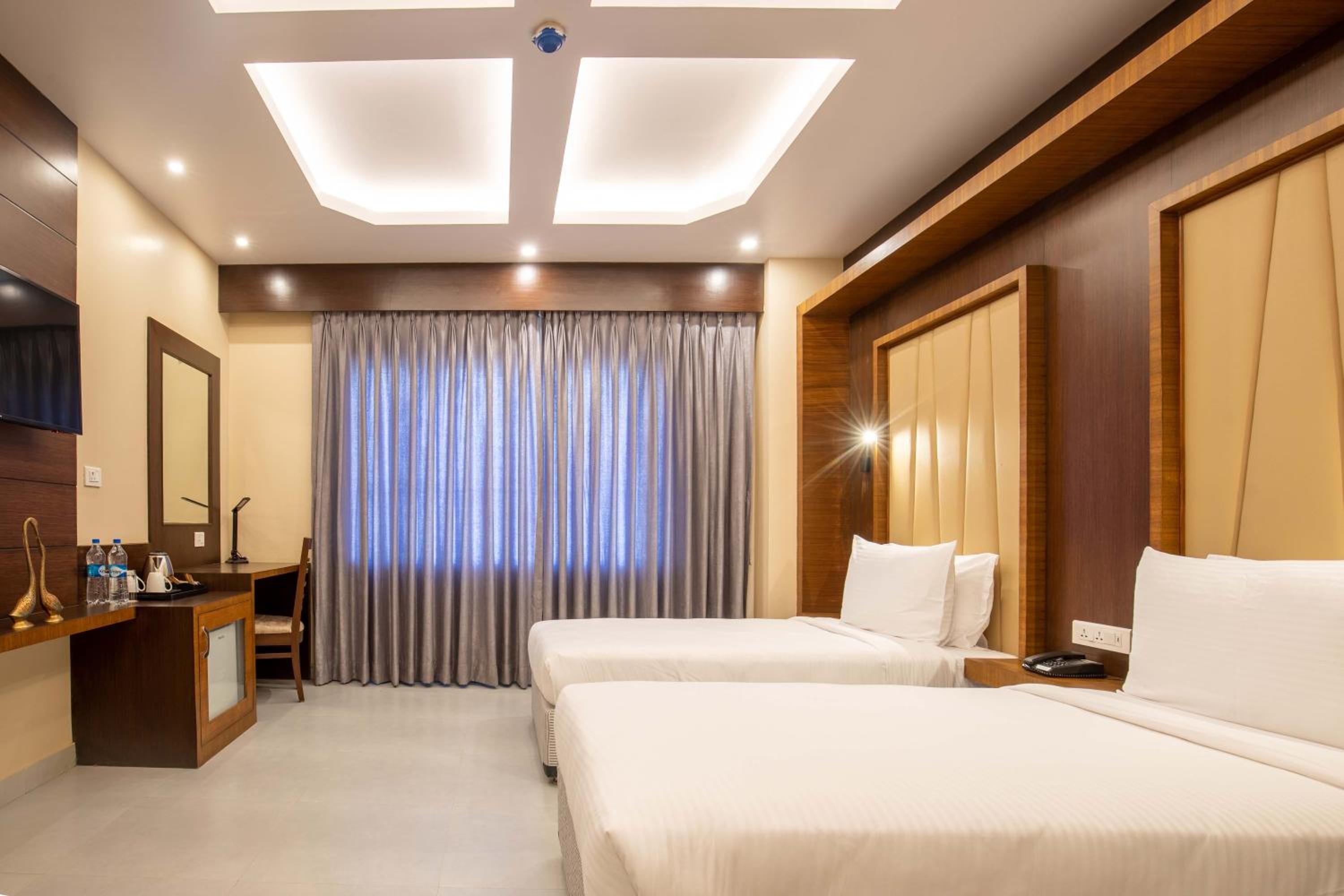 Deluxe Twin Room - Photo 23